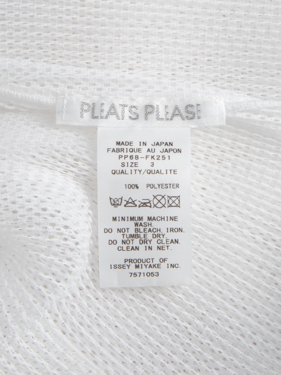 Pleats Please Issey Miyake White Cap Sleeves Mesh Top Size M In New Condition In London, GB