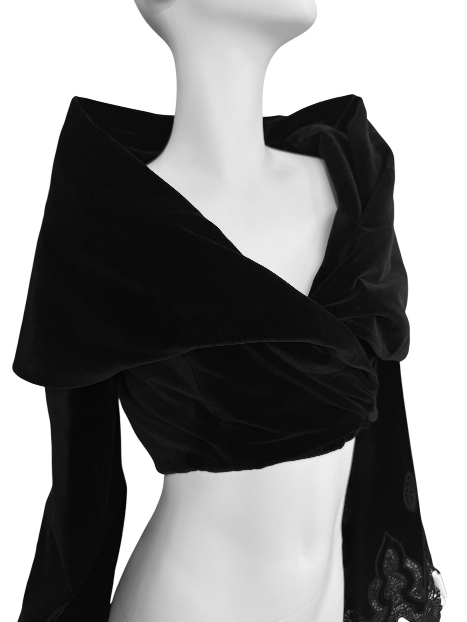 PLEIN SUD FAYÇAL AMOR fw1994 SCHWARZE VELVET-KAPUZENJACKE im Angebot 5