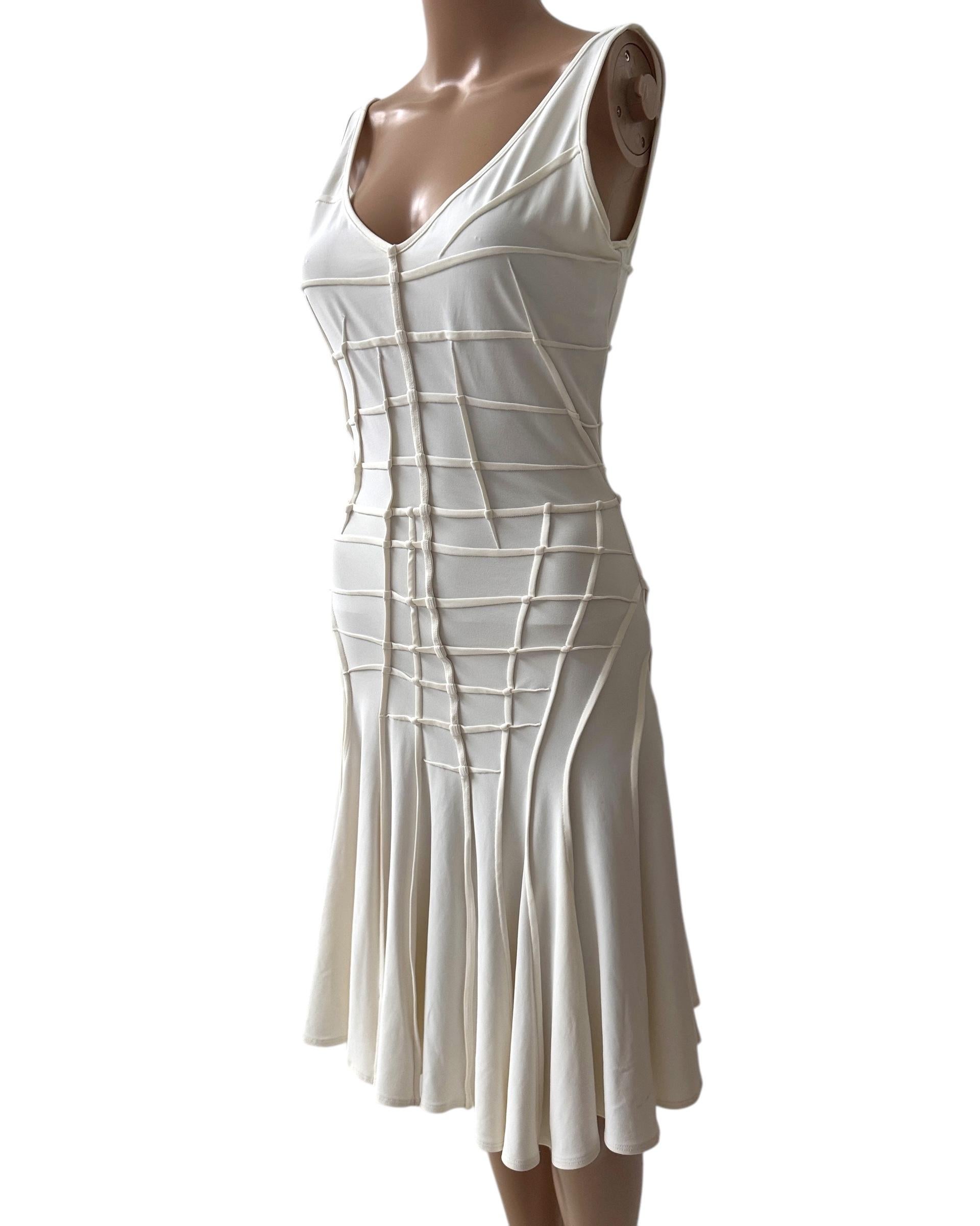 Plein Sud Midikleid mit skulpturaler Naht - SS 2004 im Angebot 7