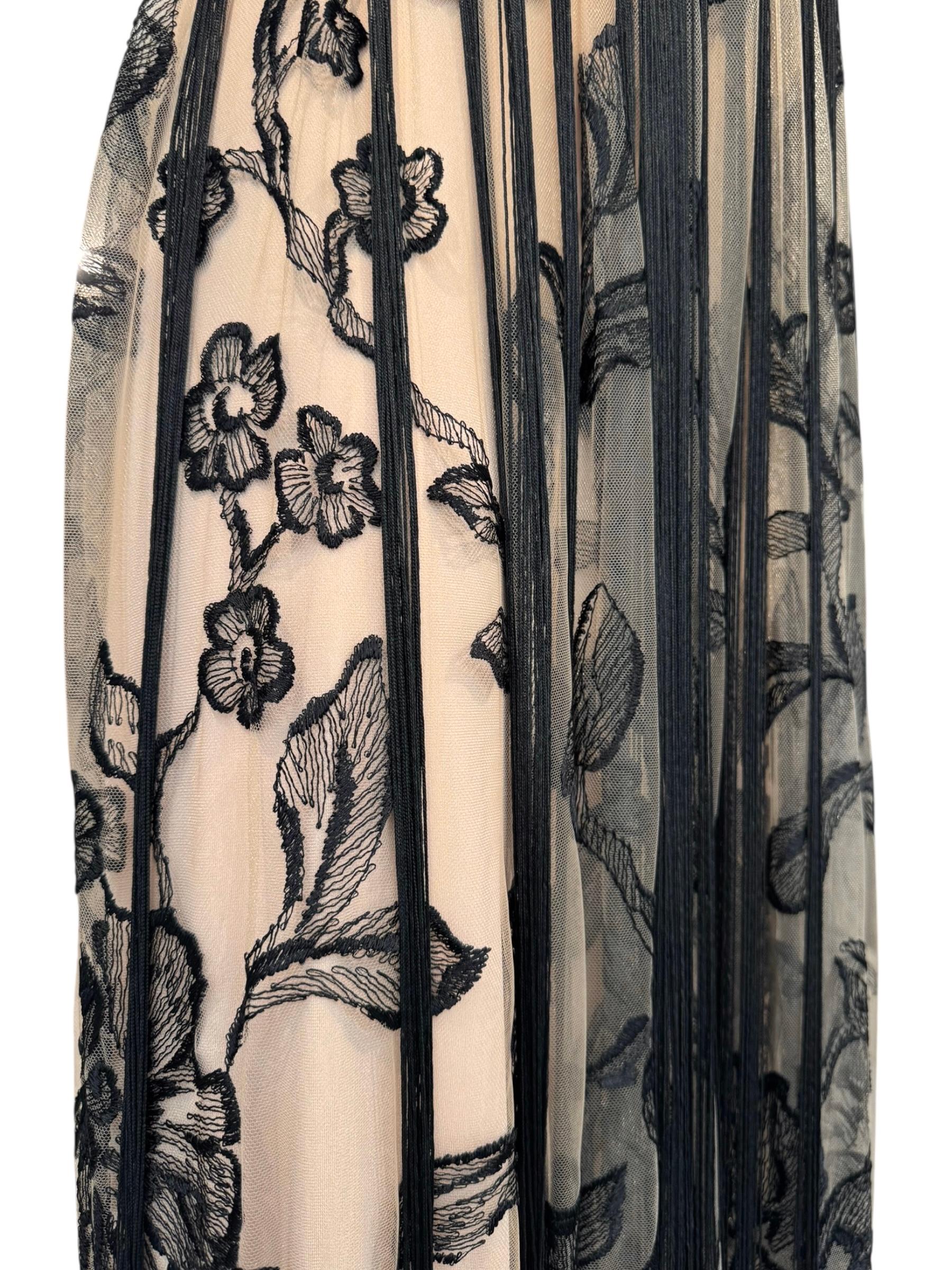 PLElN SUD FAYÇAL AMOR 2019 BEIGE & BLACK FLORAL FRINGES MAXI DRESS For Sale 10