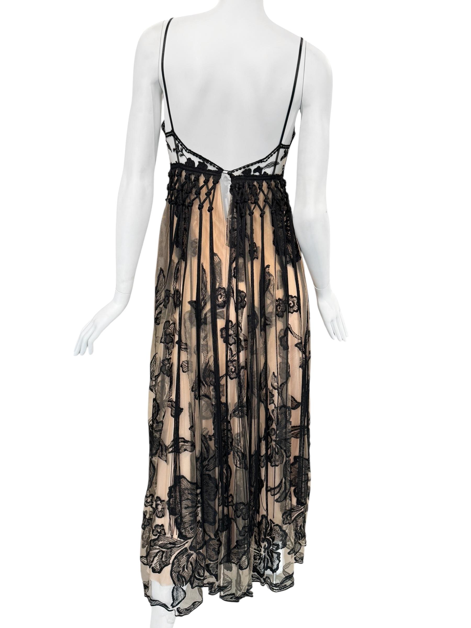 PLElN SUD FAYÇAL AMOR 2019 BEIGE & BLACK FLORAL FRINGES MAXI DRESS For Sale 4