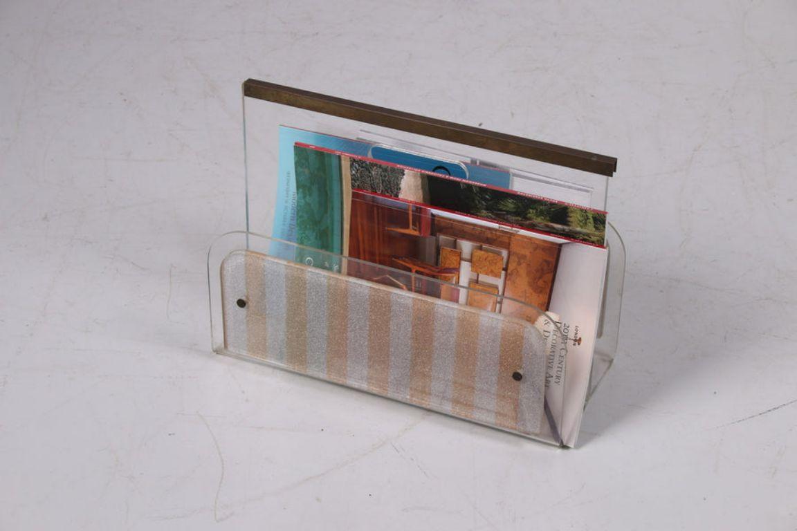 Mid-Century moderno Scaffale in plexiglass, anni '60 in vendita