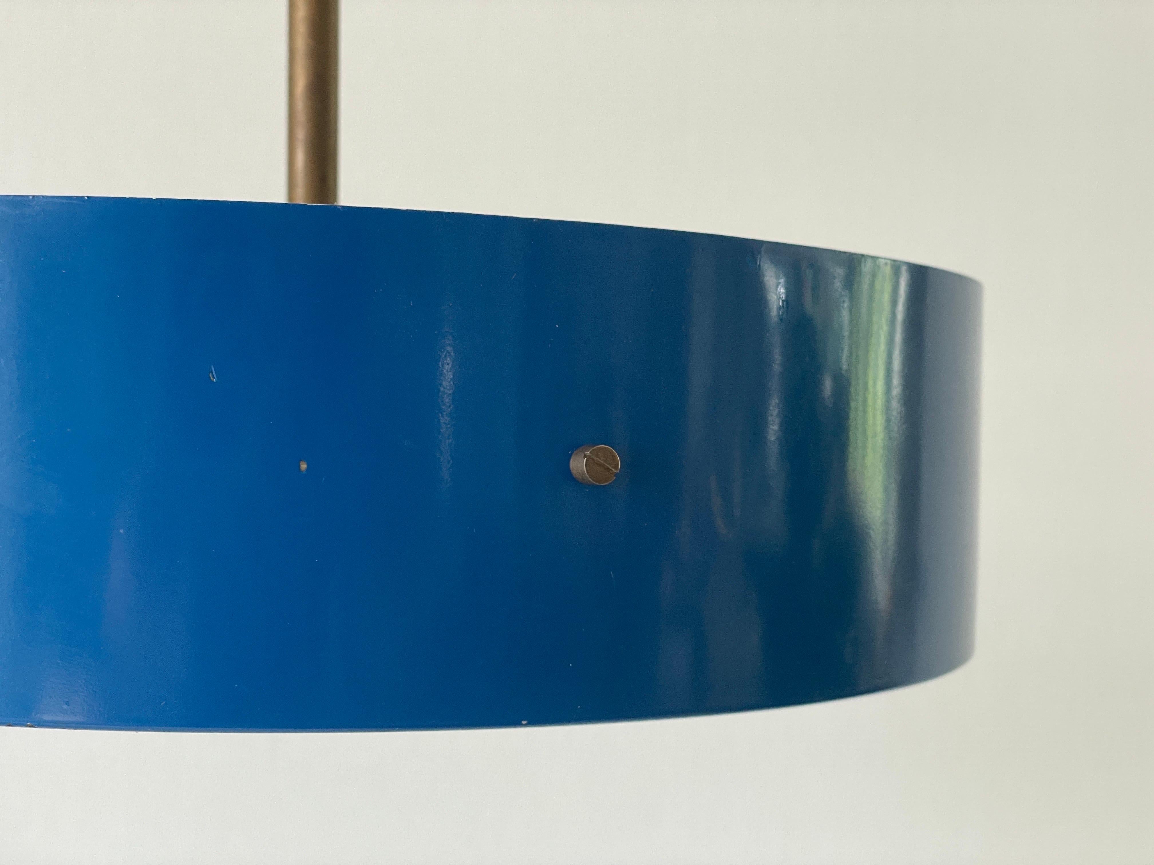 Metà XX secolo Lampada a sospensione in plexiglass e metallo blu scuro di Stilnovo, anni '50, Italia in vendita