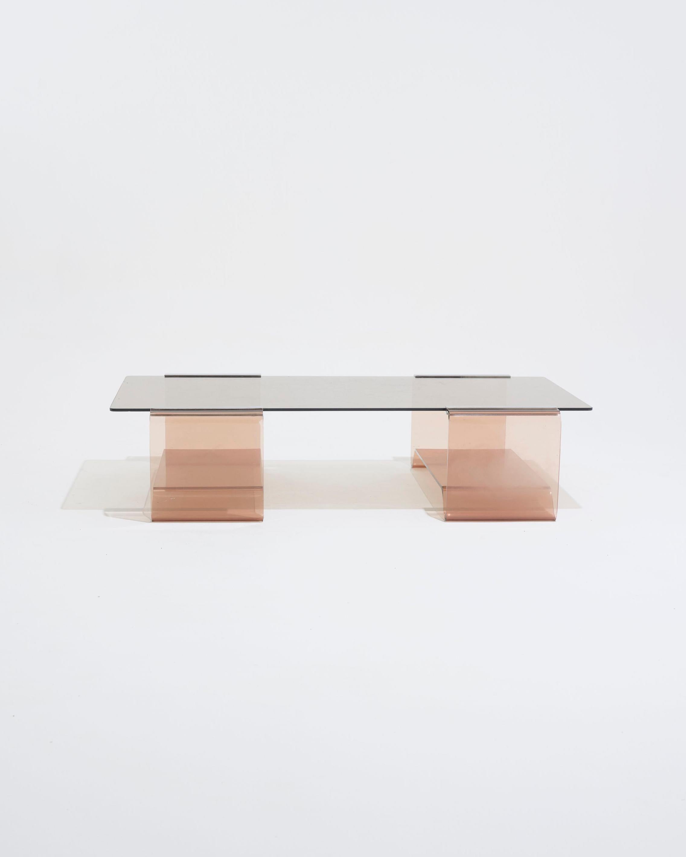 Vetro Tavolino in plexiglass e vetro, Michel Dumas, anni '70 in vendita