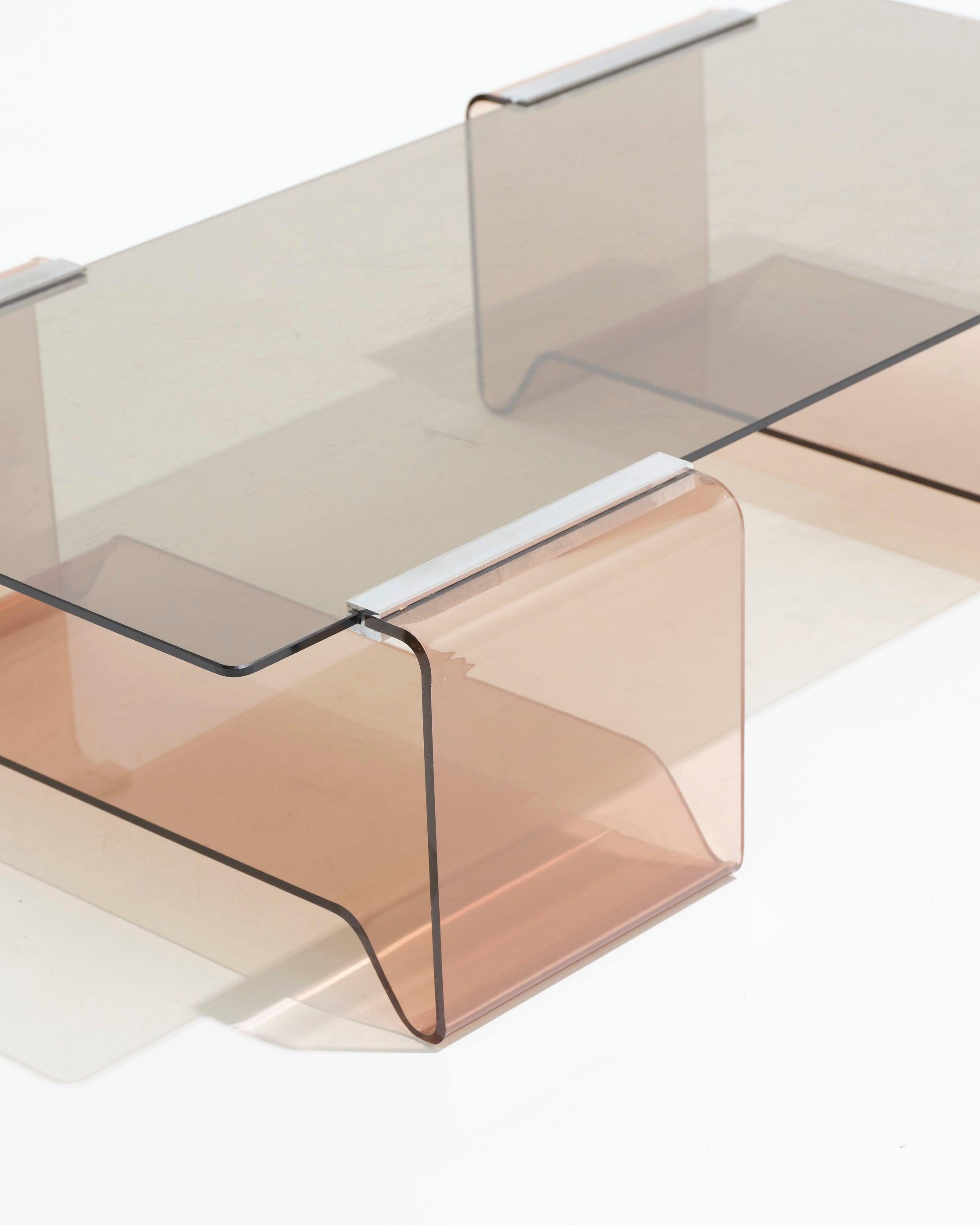Tavolino in plexiglass e vetro, Michel Dumas, anni '70 in vendita 3