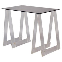 PLexiglas et bureau en verre