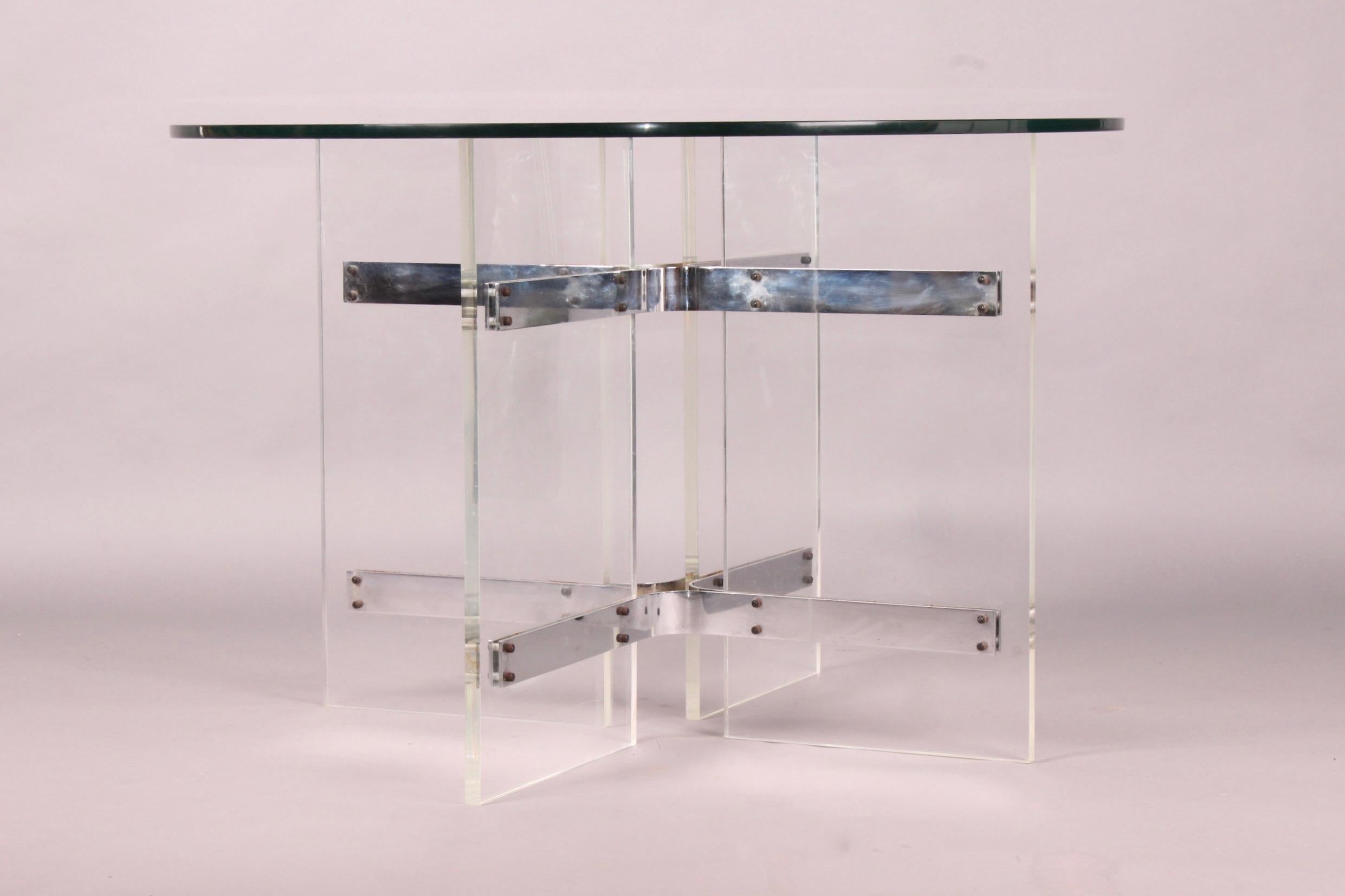 Plexiglass and glass dinning table, dimensions with out glass. Measures: H 71 by 92 by 92 cm.