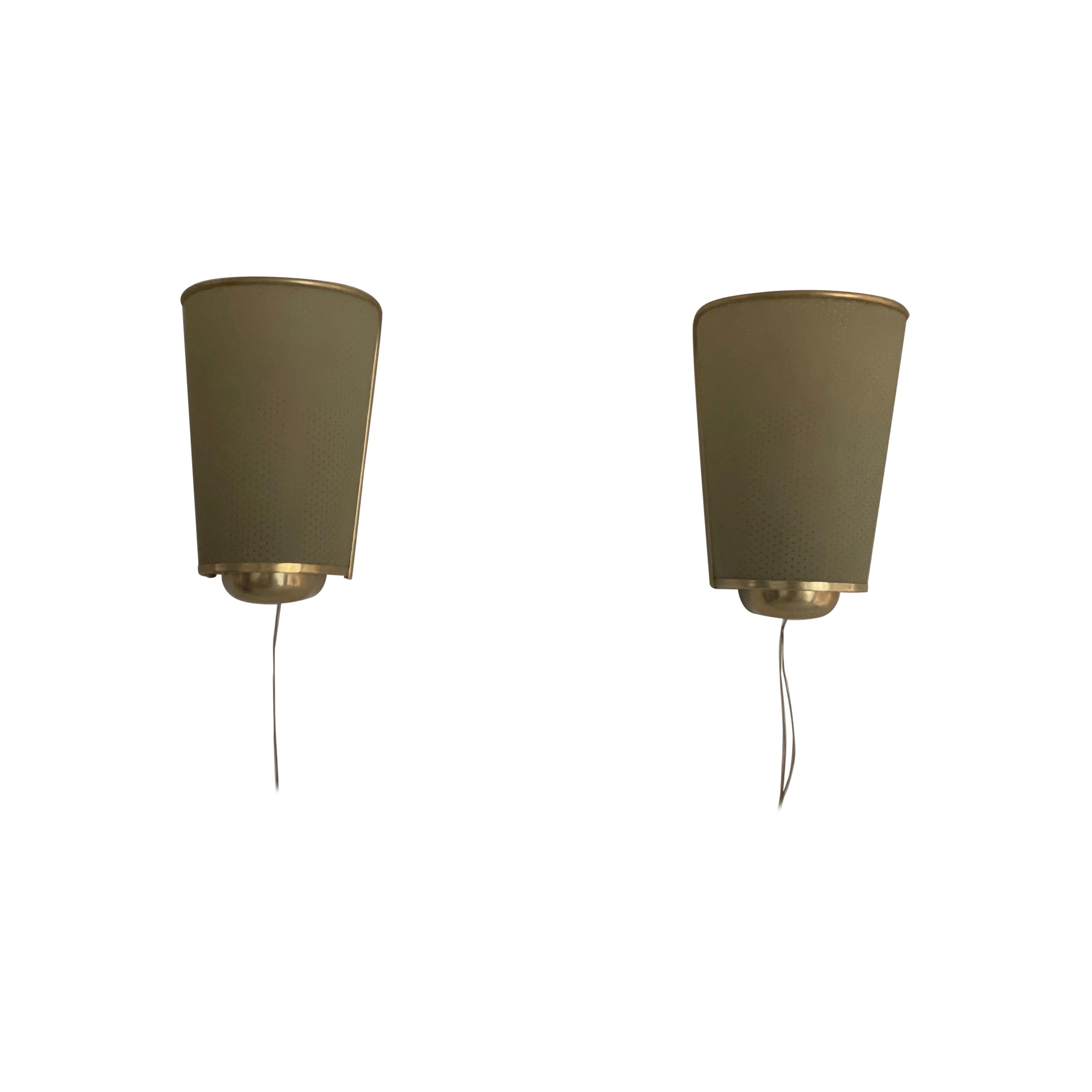 Paar Wandleuchter aus Plexiglas und Goldmetall von Erco, 1950er Jahre, Deutschland