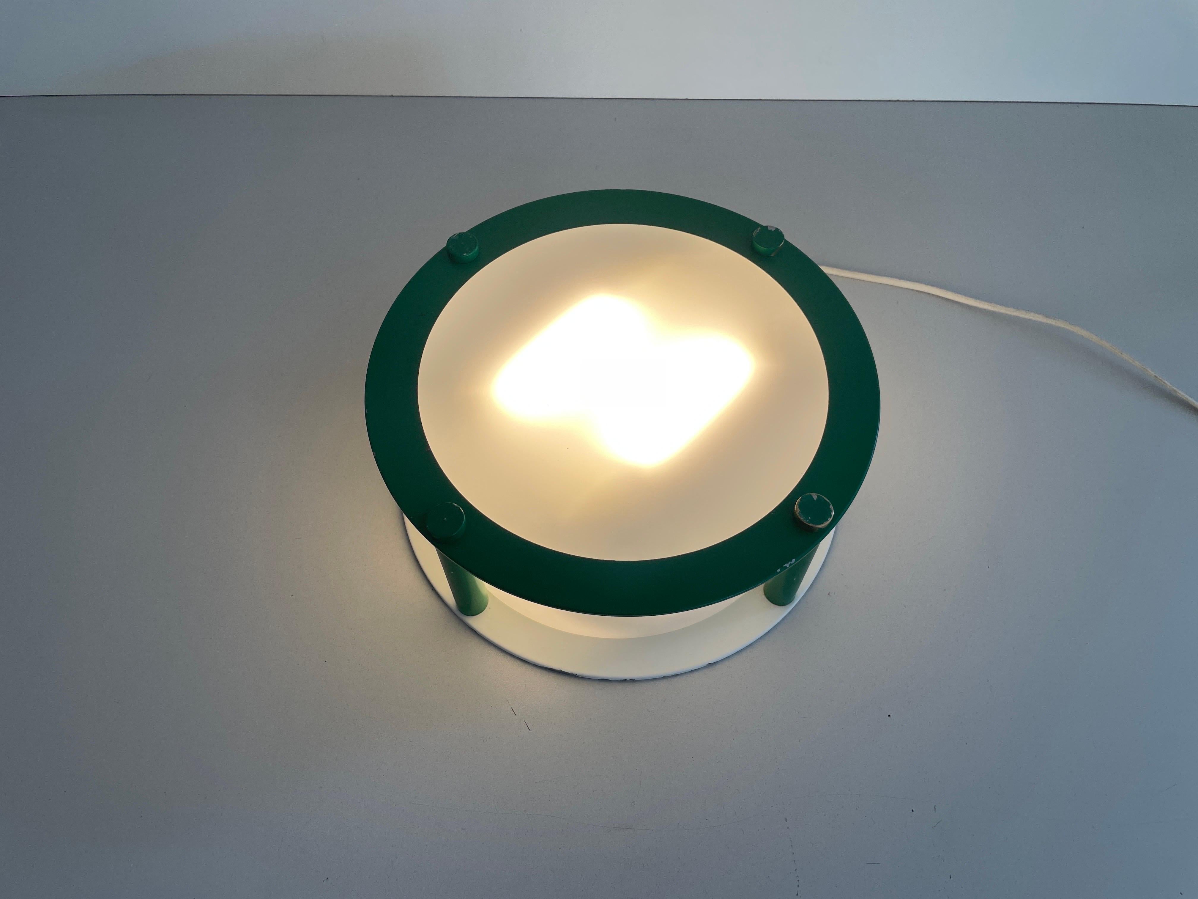 Fin du 20e siècle Monture de cinéma en plexiglas et métal vert, 1970, Allemagne en vente