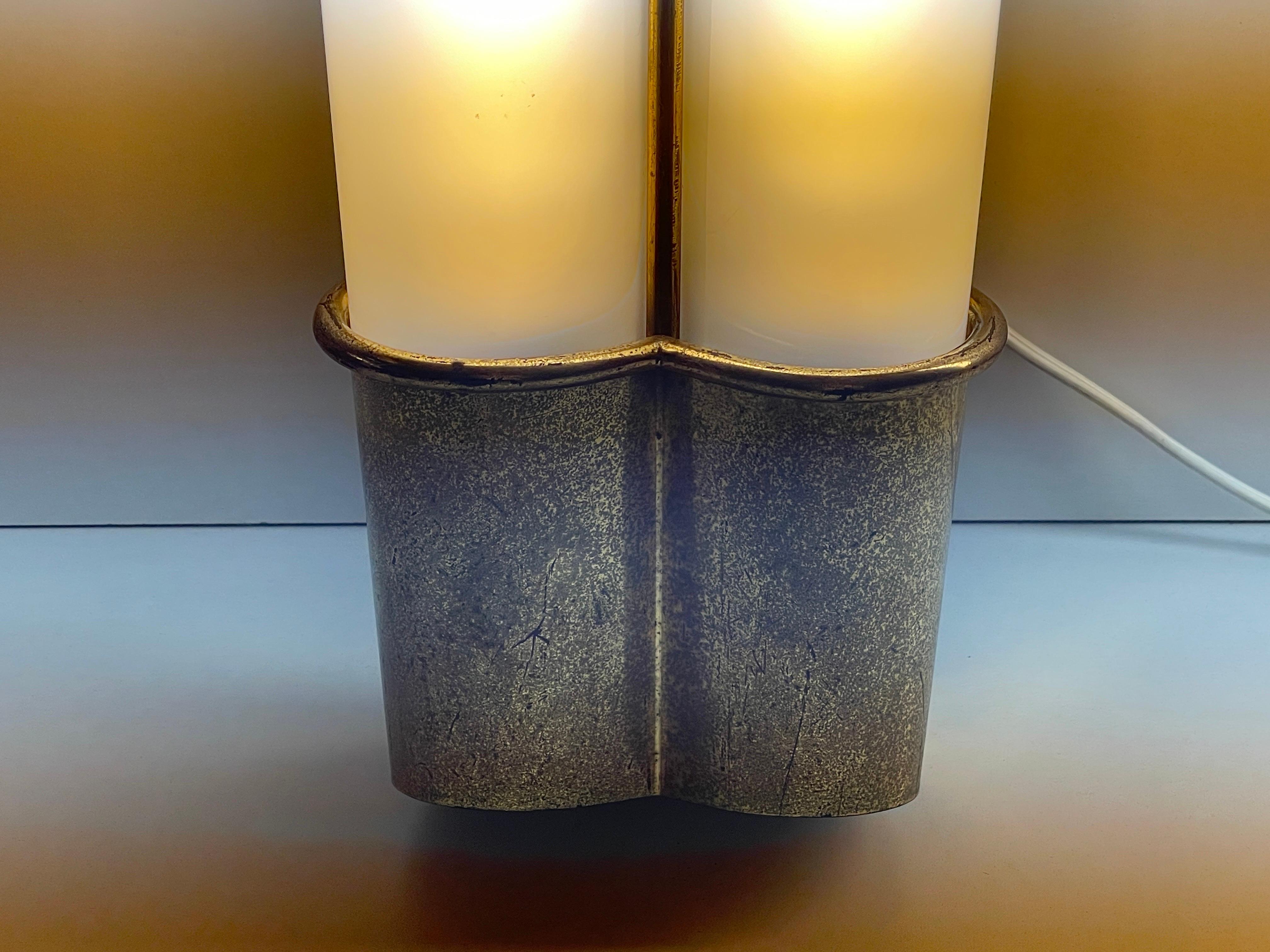 Paire d'appliques de cinéma en plexiglas et laiton, années 1950, Italie en vente 8