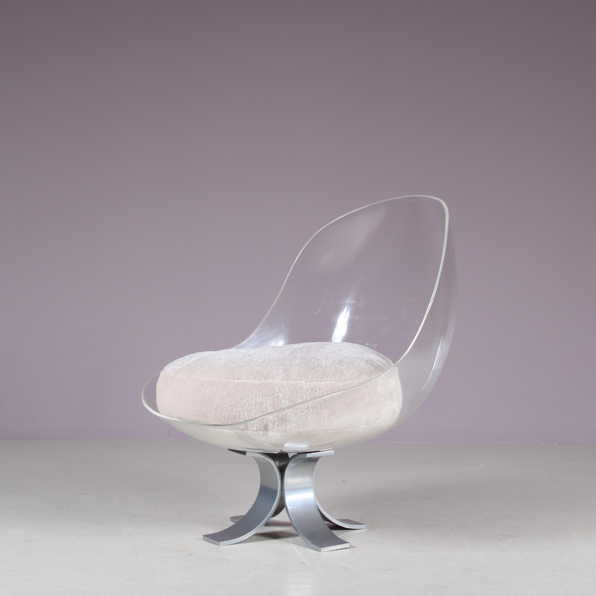 French Plexiglass Lounge Chair by Michel Pigneres, France 1970 For Sale