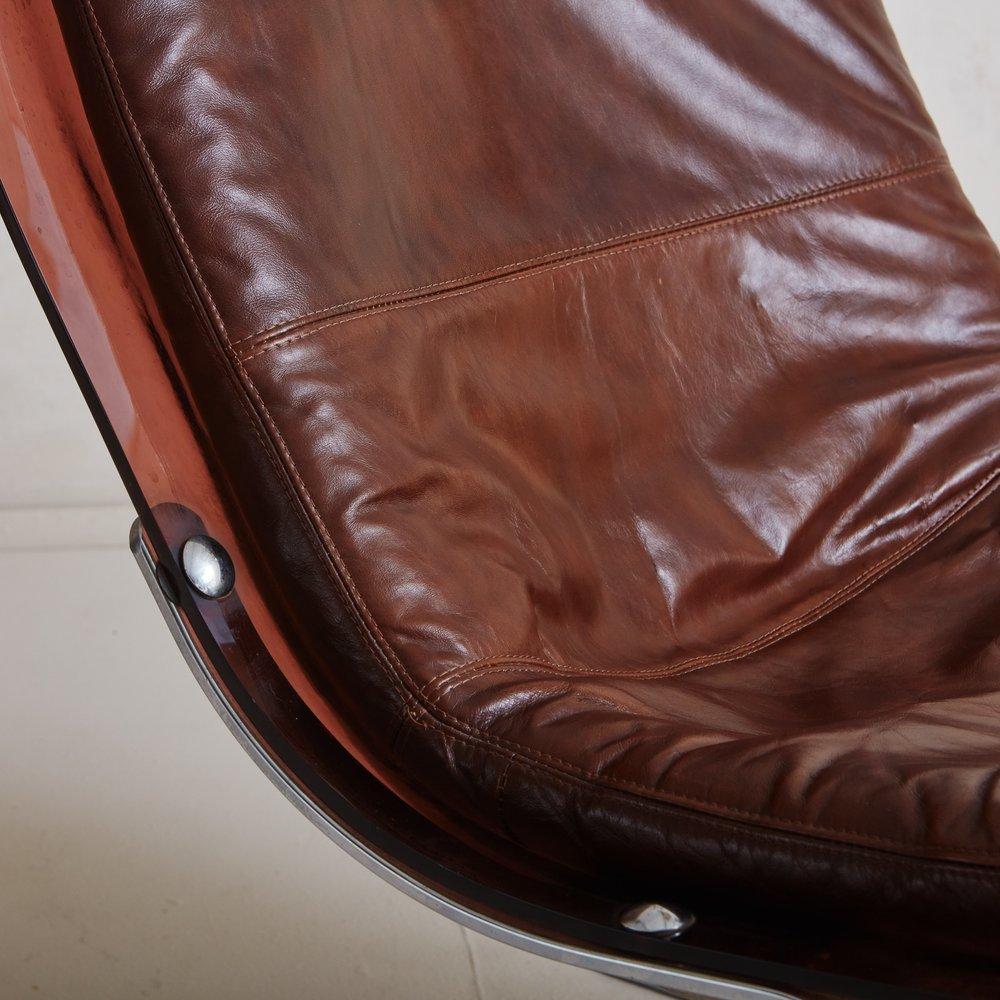 Plexiglass Lounge Chair with Leather Cushion, Italy, 20th Century In Good Condition In Chicago, IL