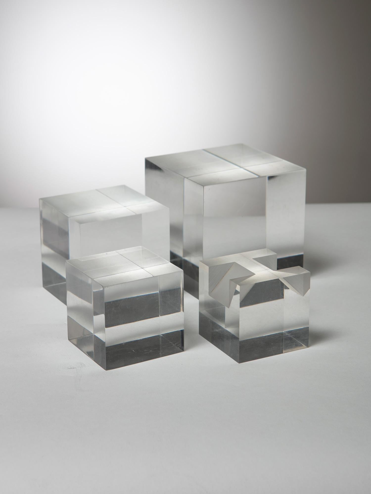 Plexiglass sculpture composed by four modular shapes by Alessio Tasca for Fusina
