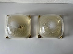 Pareja de apliques o empotrables de plexiglás de Leola, años 70, Alemania