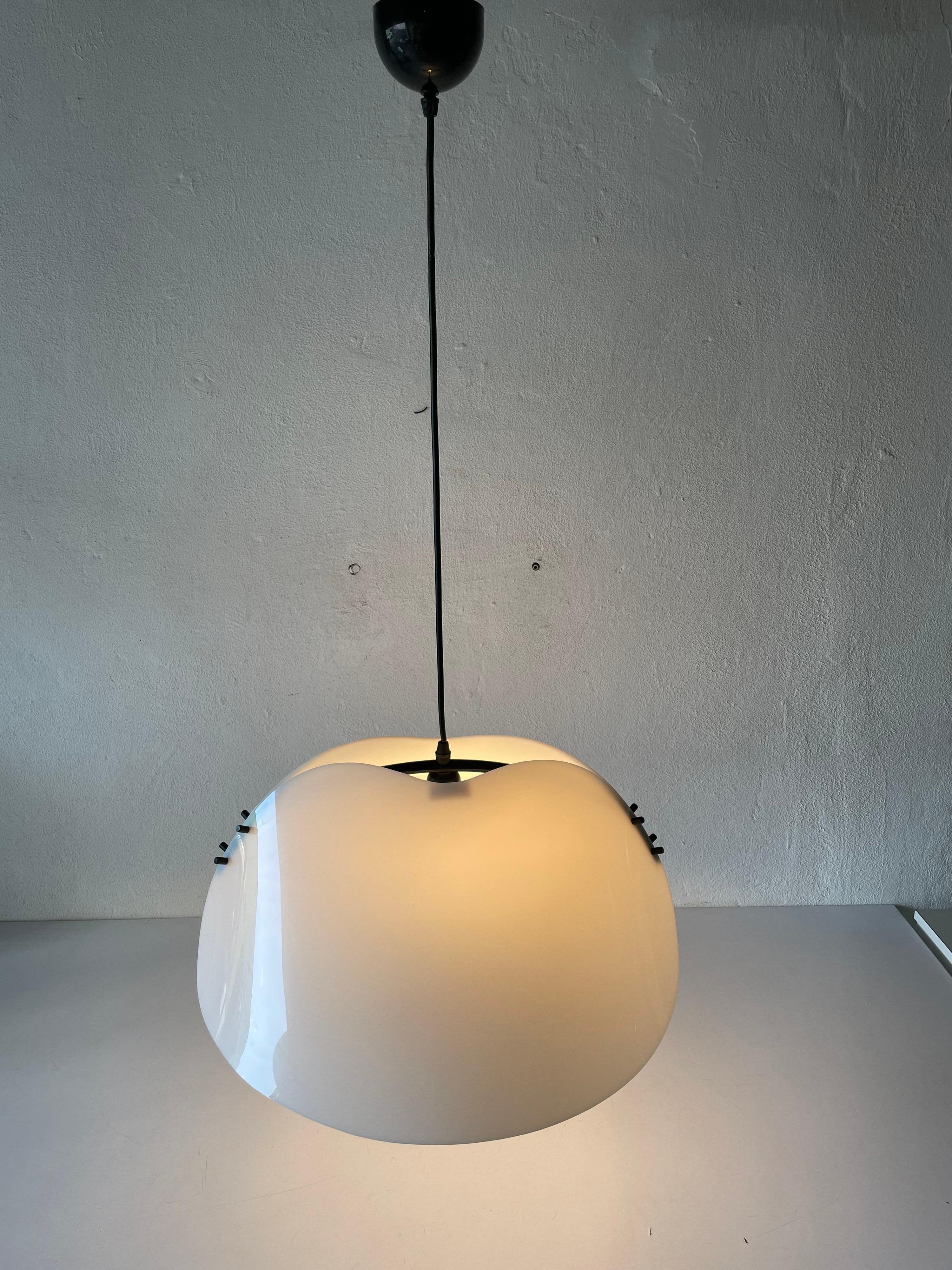 Plexiglass Pendant Lamp Model Melilla by Oluce, 1970s, Italy For Sale 7