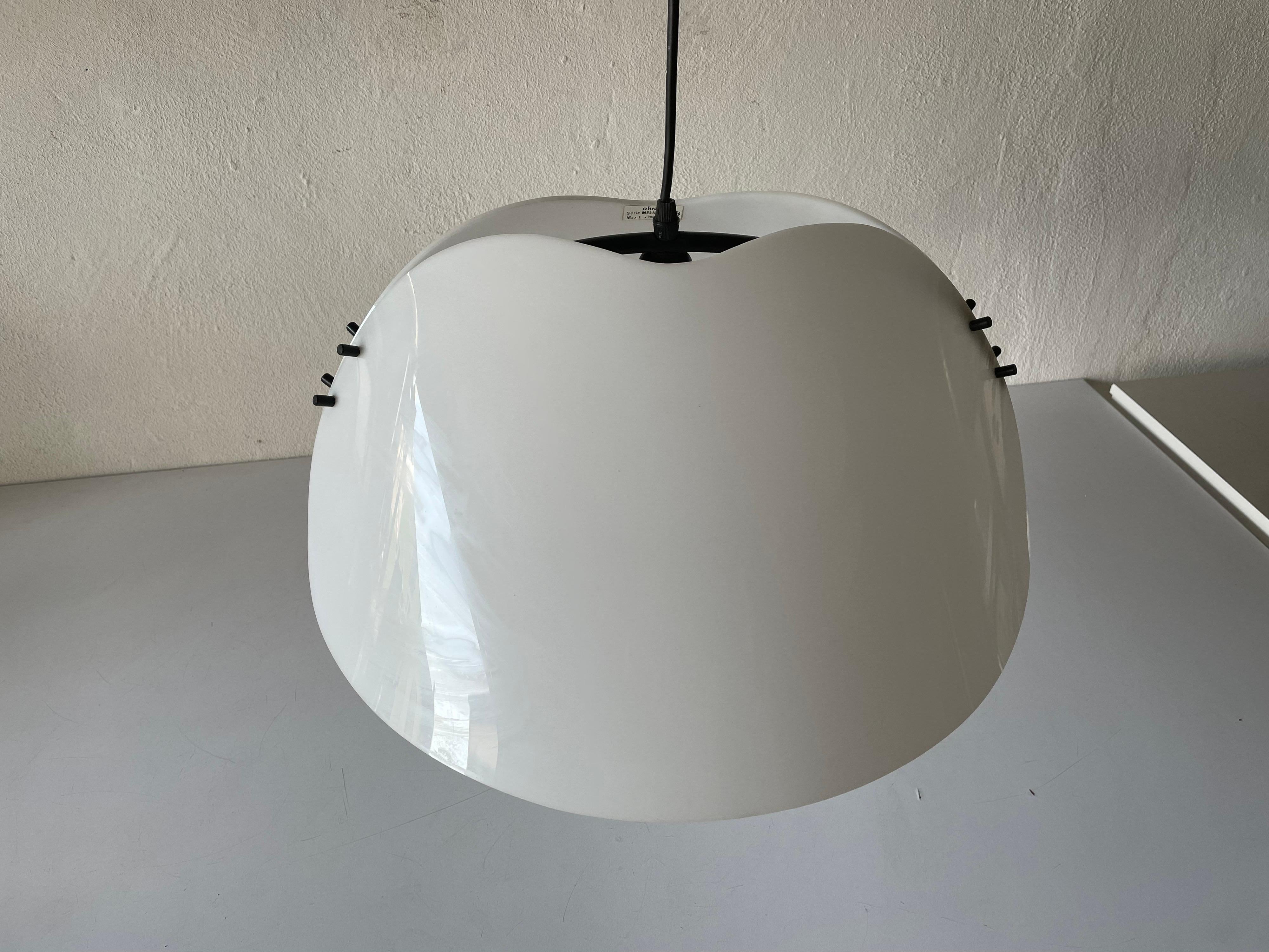 Plexiglass Pendant Lamp Model Melilla by Oluce, 1970s, Italy In Good Condition For Sale In Hagenbach, DE