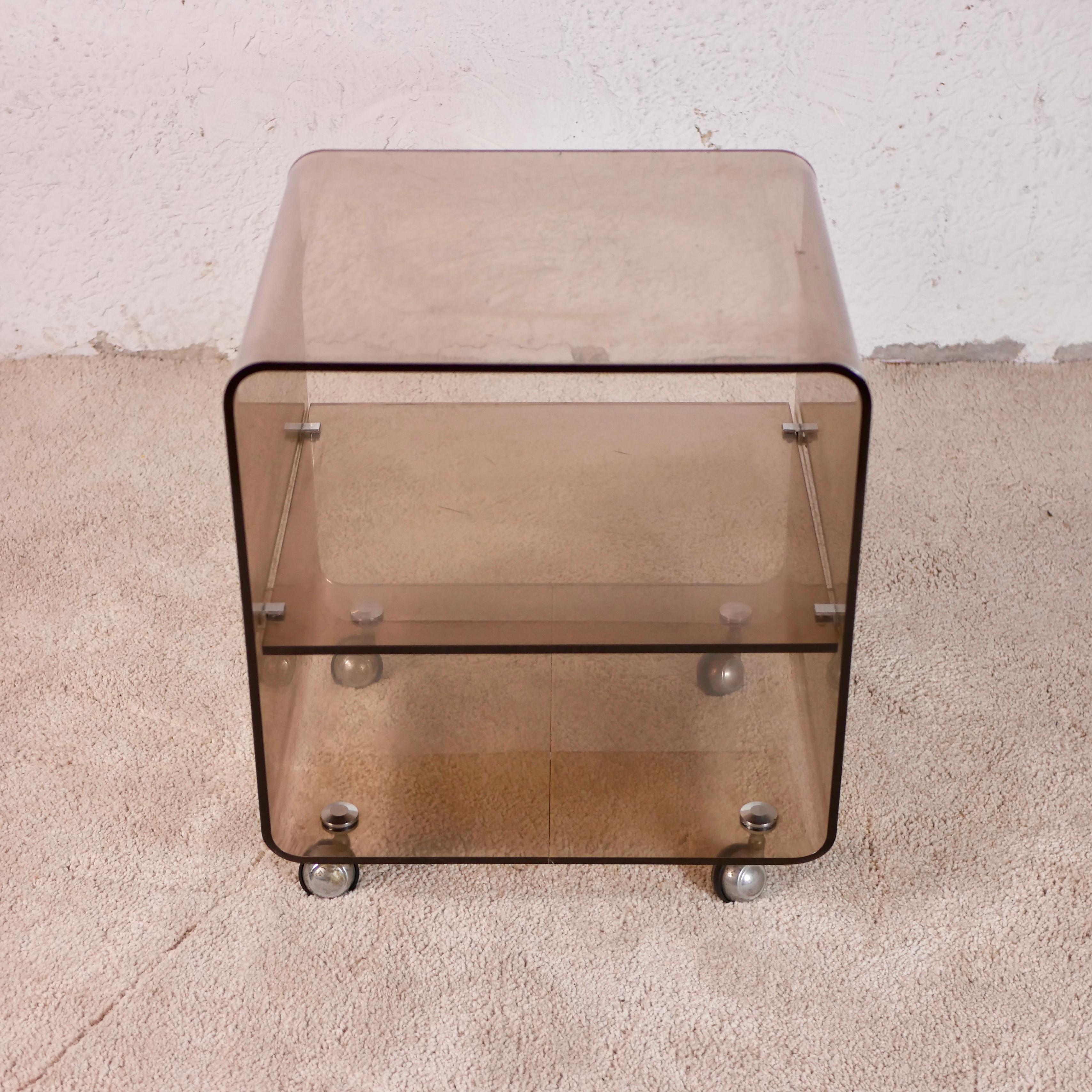 Plexiglass Side Table on Wheels by Michel Dumas for Roche Bobois, 1970s In Good Condition In Lyon, FR