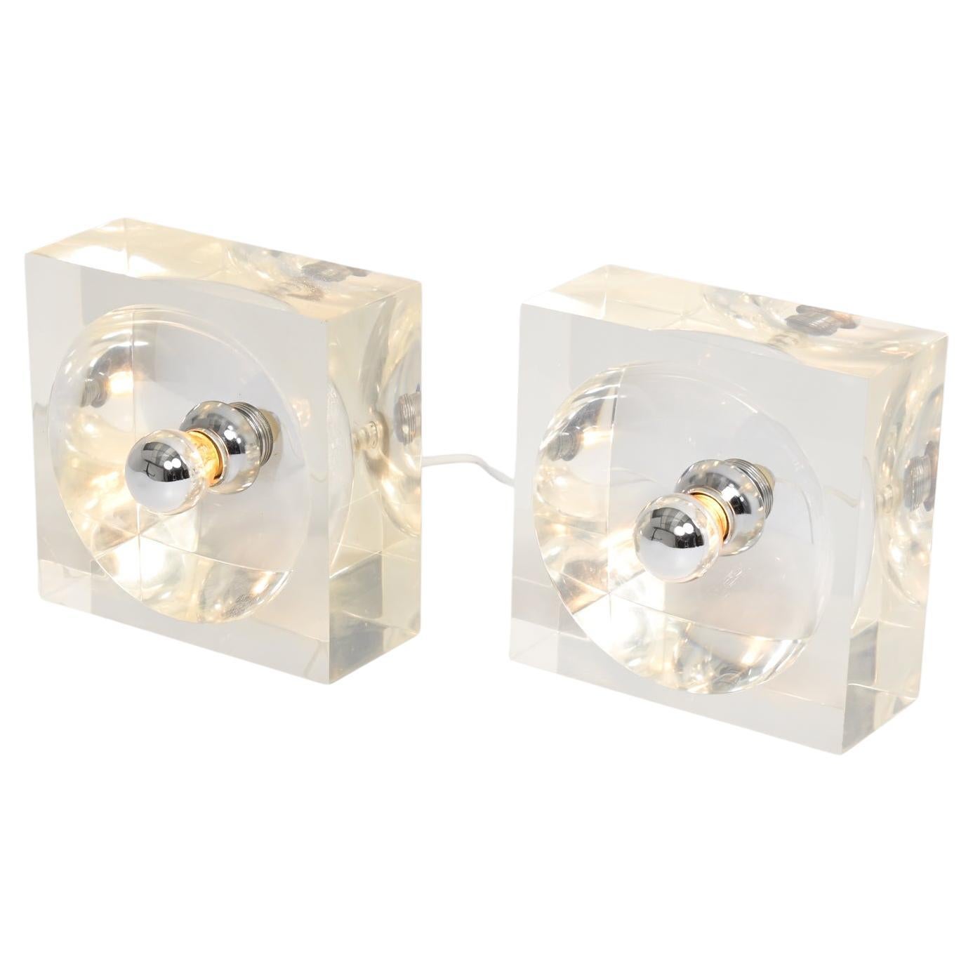 Plexiglass Table Lamp by Michel Dumas im Angebot