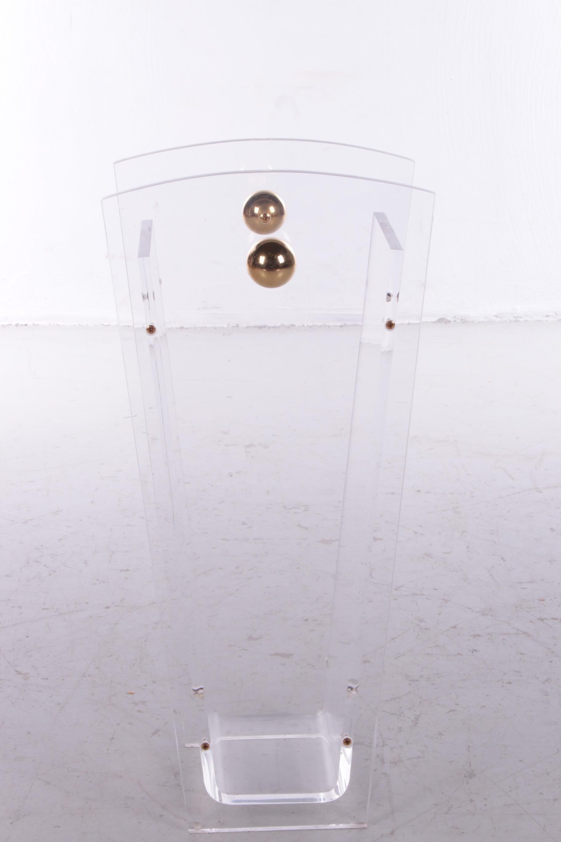 Lutcite or Plexiglass Umbrella Stand Charles Hollis Jones with Brass Accents   In Good Condition For Sale In Oostrum-Venray, NL