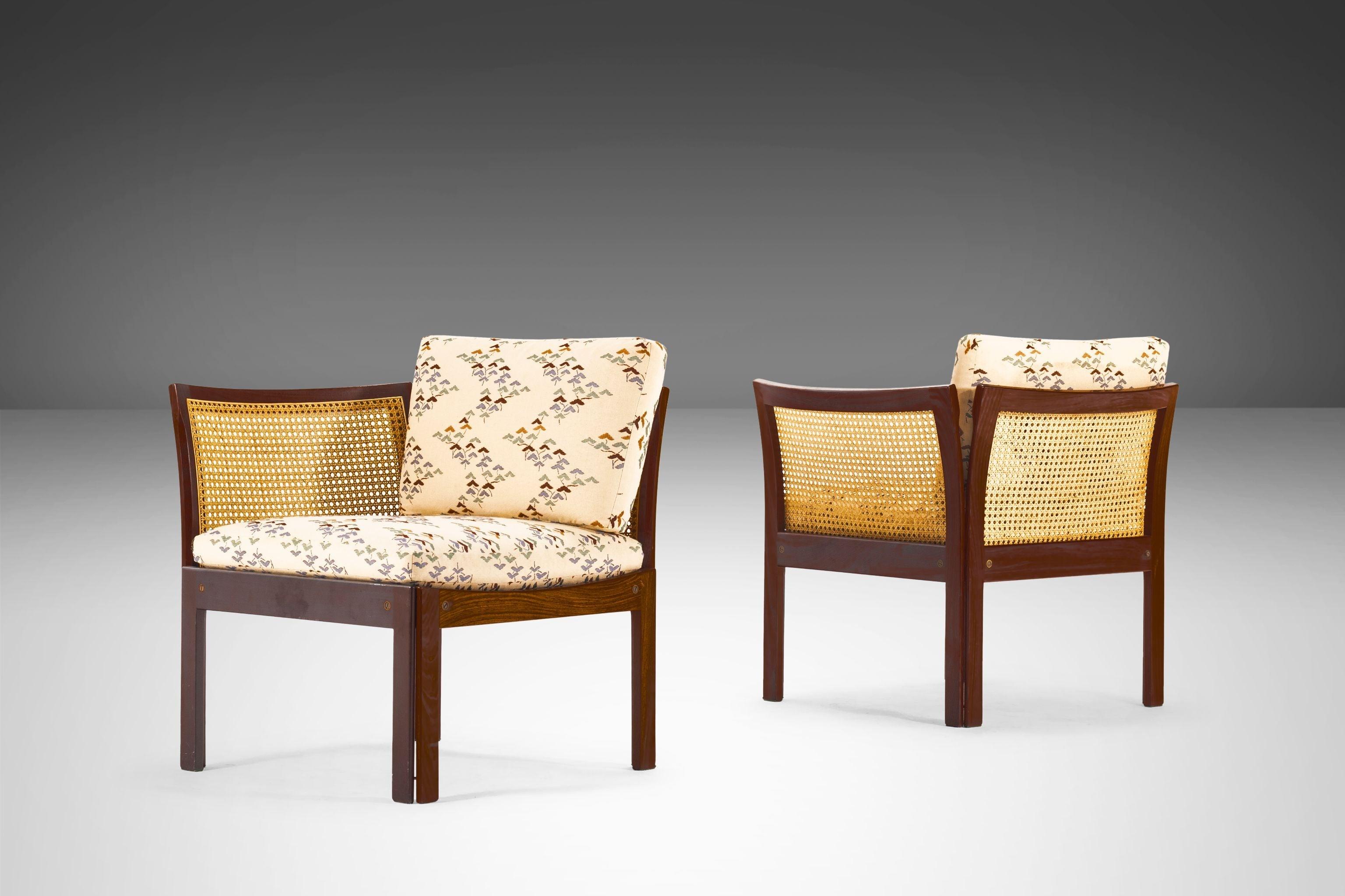 Milieu du XXe siècle Soborg Rosewood & Cane Plexus Modular Two Seat Sofa / Chairs by Illum Wikkelsø en vente