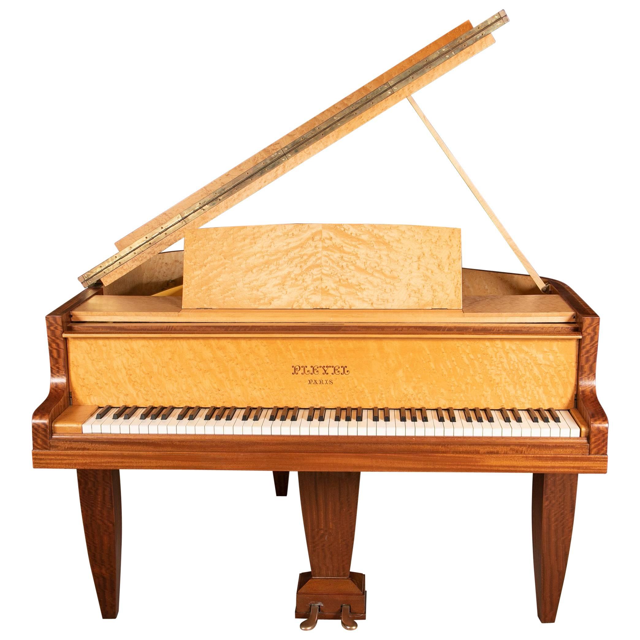 Pleyel Art Déco Baby Grand Piano #197175:: circa 1939