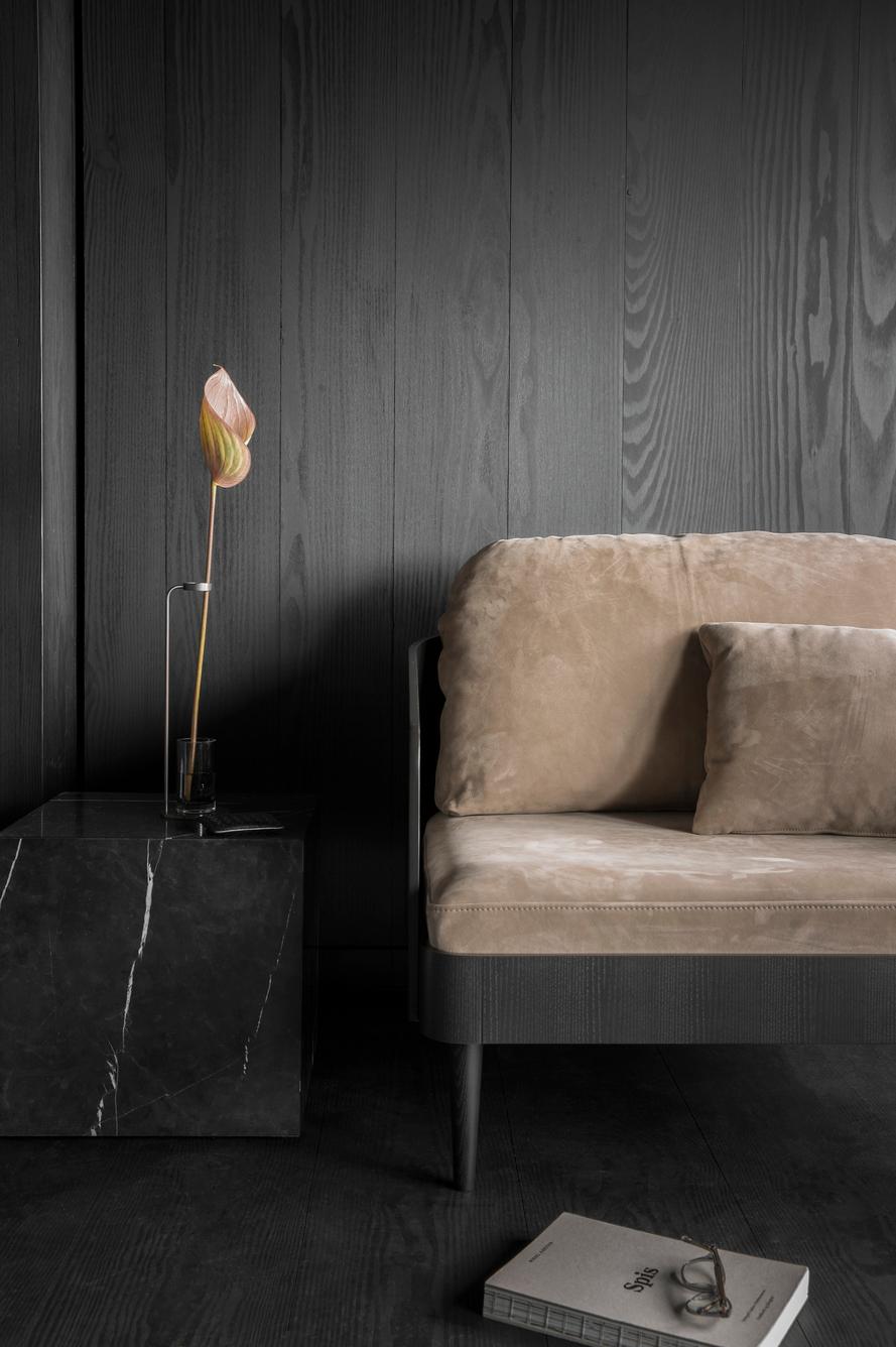 Mesa auxiliar cúbica Plinth, mármol negro Marquina, de Norm Architects para Audo Mármol en venta