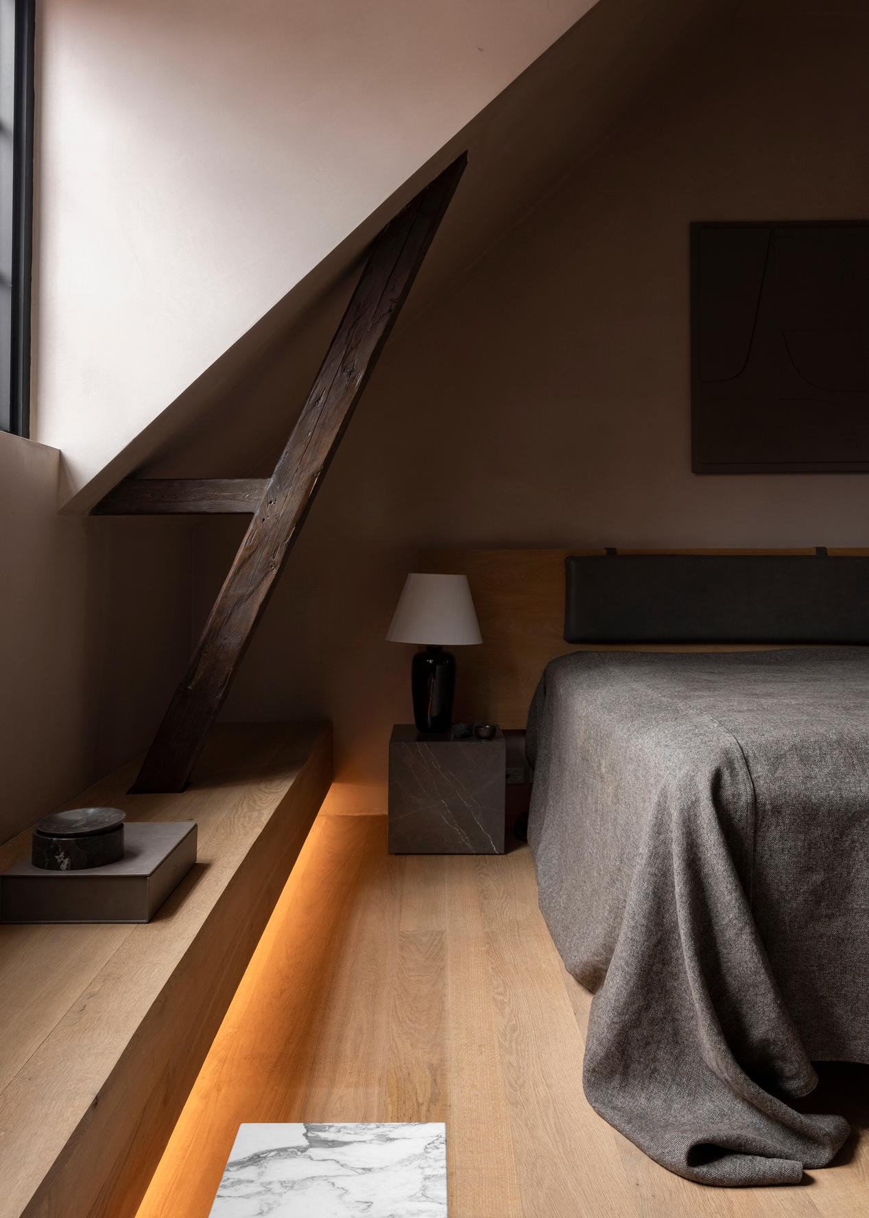 Marbre Table d'appoint Plinth Cubic, Grey Marble Kendzo, par Norm Architects pour Audo en vente