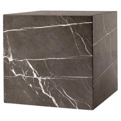 Table d'appoint Plinth Cubic, Grey Marble Kendzo, par Norm Architects pour Audo
