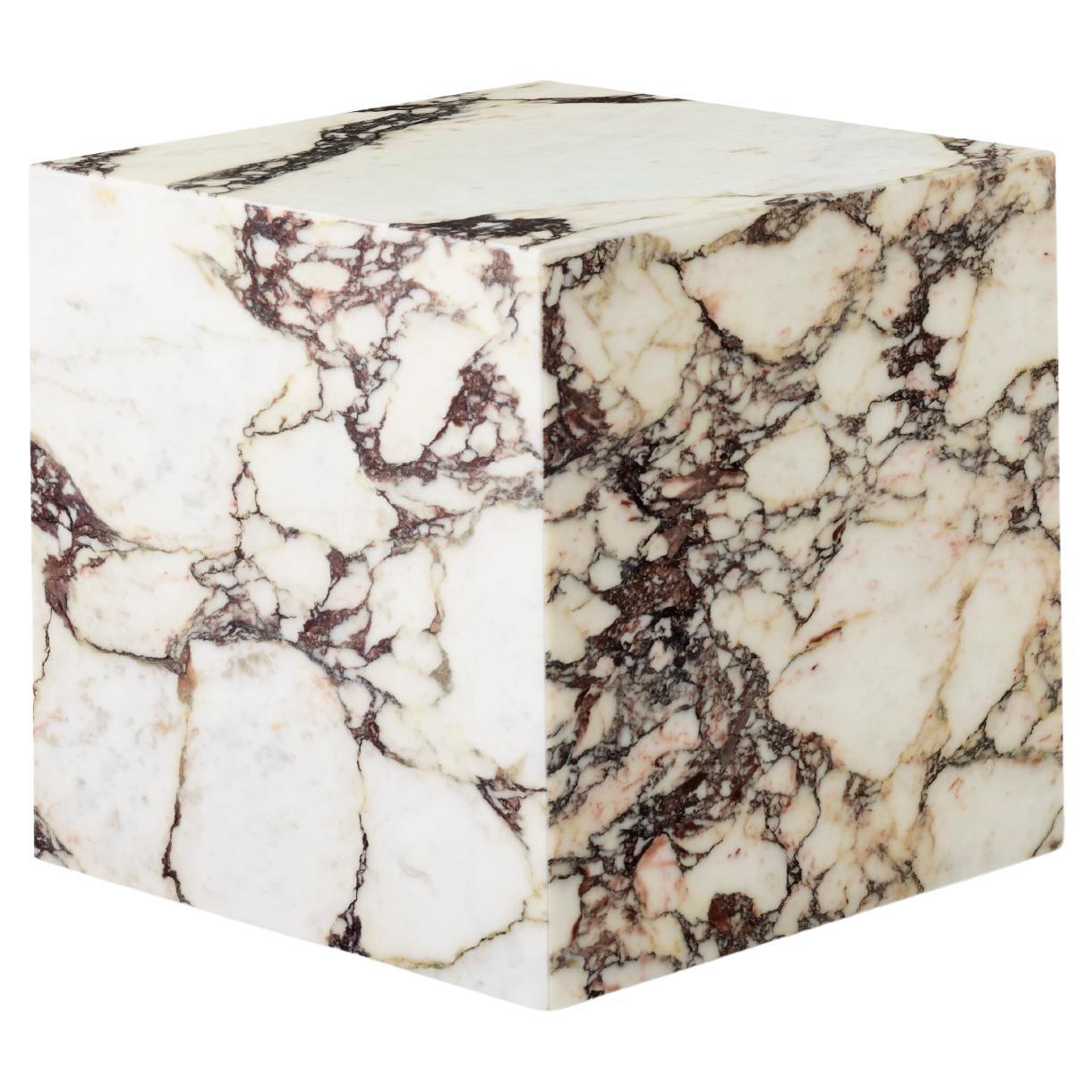 Mesa auxiliar cúbica Plinth, mármol rosa Calacatta Viola- de Norm Architects para Audo