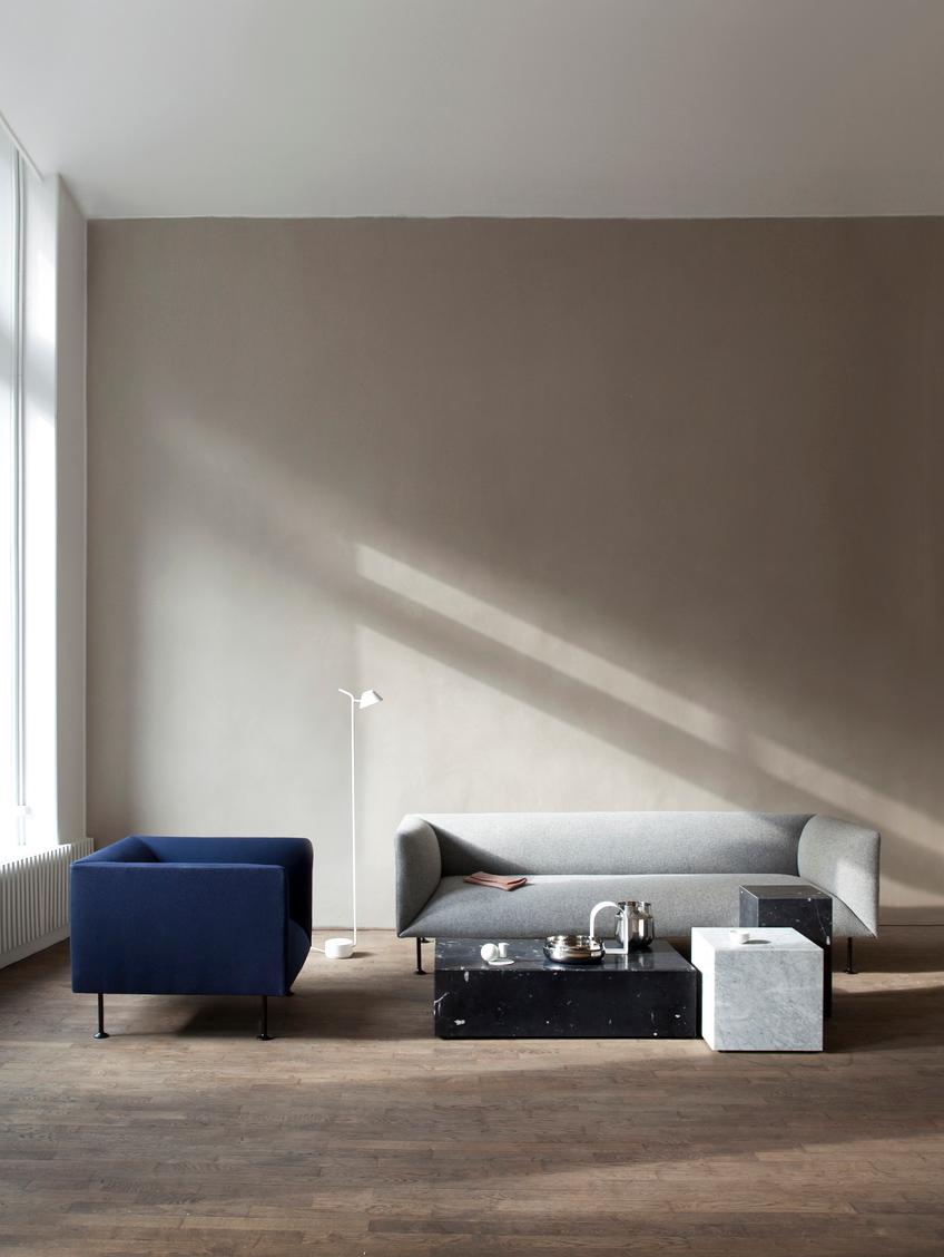 Mesa auxiliar Plinth Cubic, mármol blanco de Carrara, de Norm Architects para Audo Siglo XXI y contemporáneo en venta