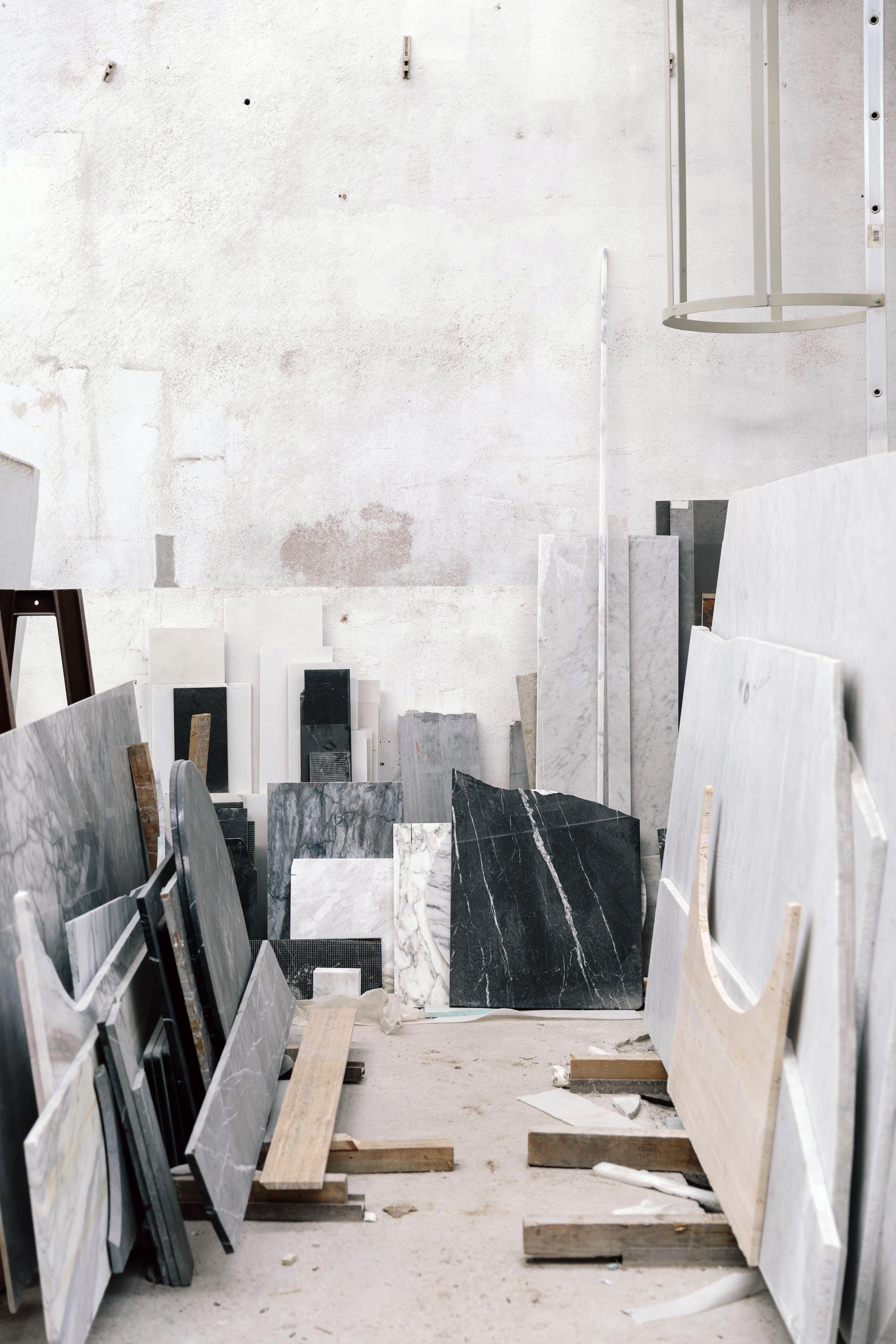 Mesa auxiliar Plinth Cubic, mármol blanco de Carrara, de Norm Architects para Audo en venta 1