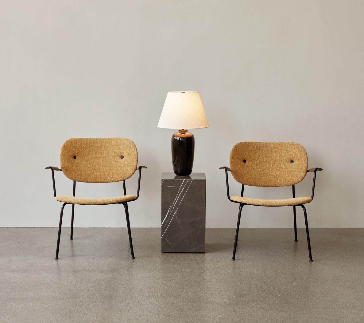 Table d'appoint Plinth en marbre gris Kendzo par Norm Architects pour Audo en vente 2