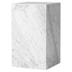 Table d'appoint Plinth, marbre de Carrare blanc par Norm Architects pour Audo