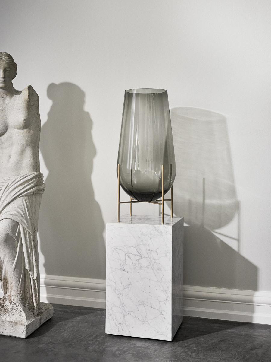 Plinth, Tall, White Marble For Sale 3