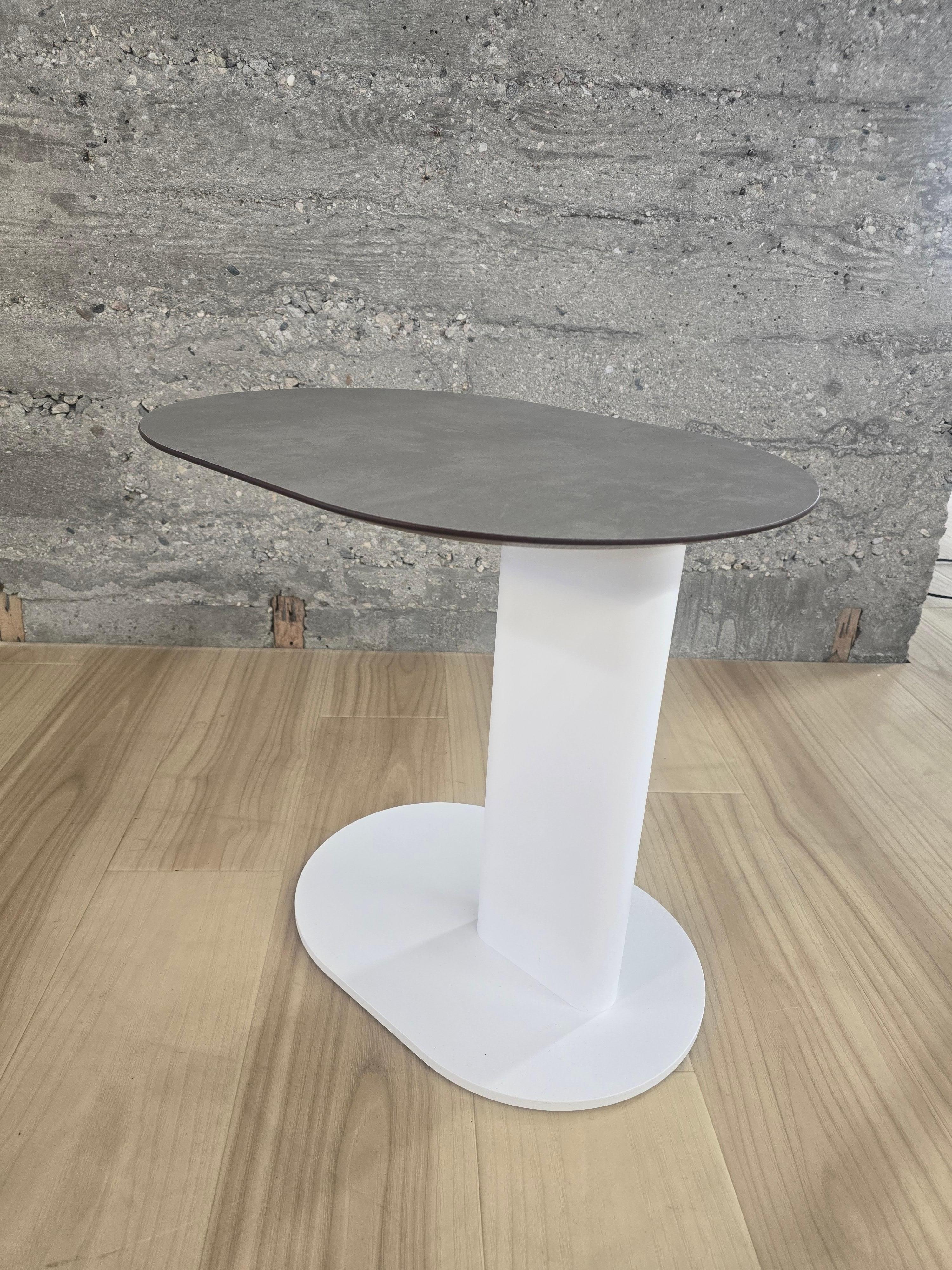Plinto C Side Table *Showroom Sample in vendita 3