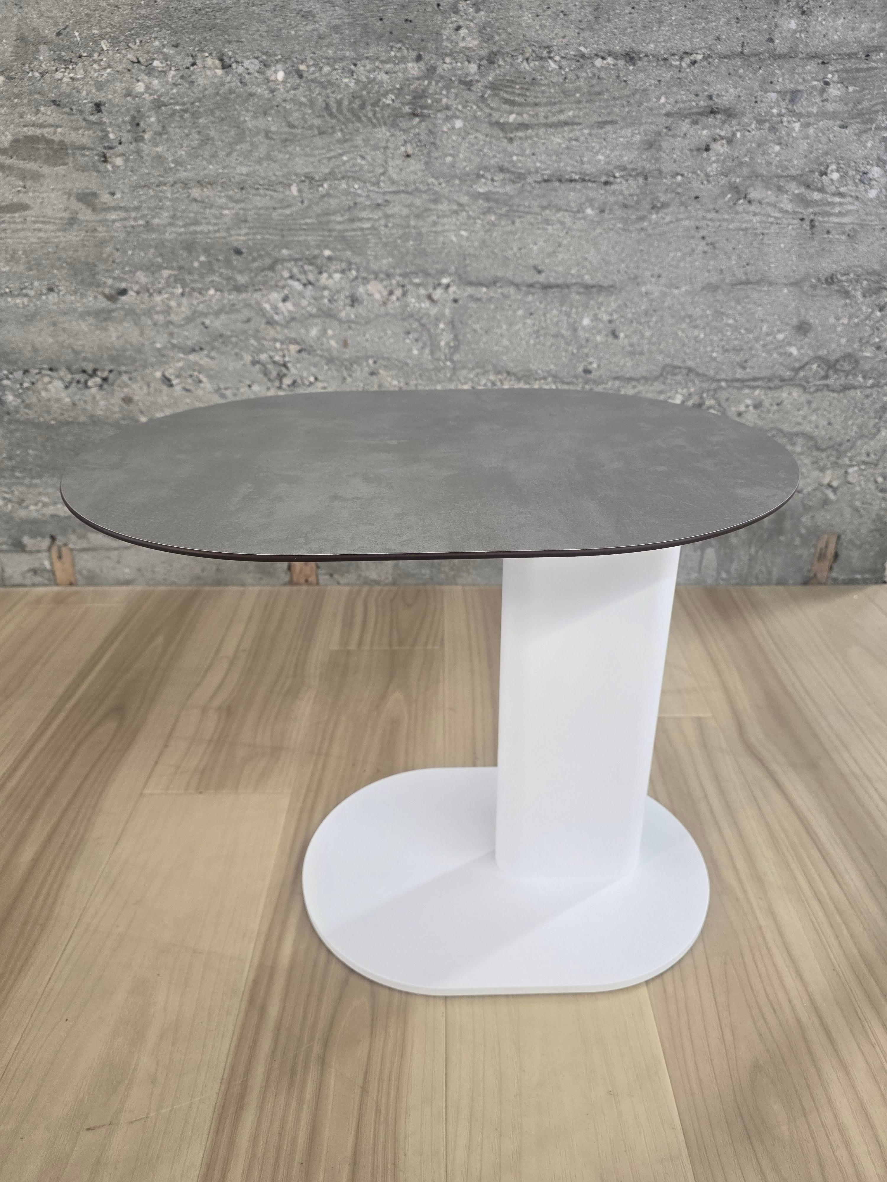 Plinto C Side Table *Showroom Sample in vendita 5
