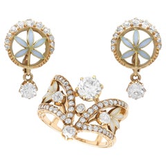 Set di orecchini e anelli in oro giallo 18k con diamante da 3,68 carati e Plique-a-Jour