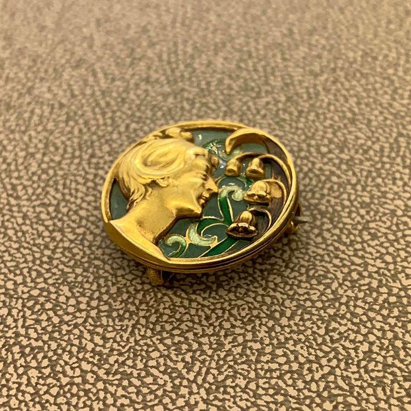 Victorian Plique-à-Jour Enamel Gold Brooch Pendant For Sale