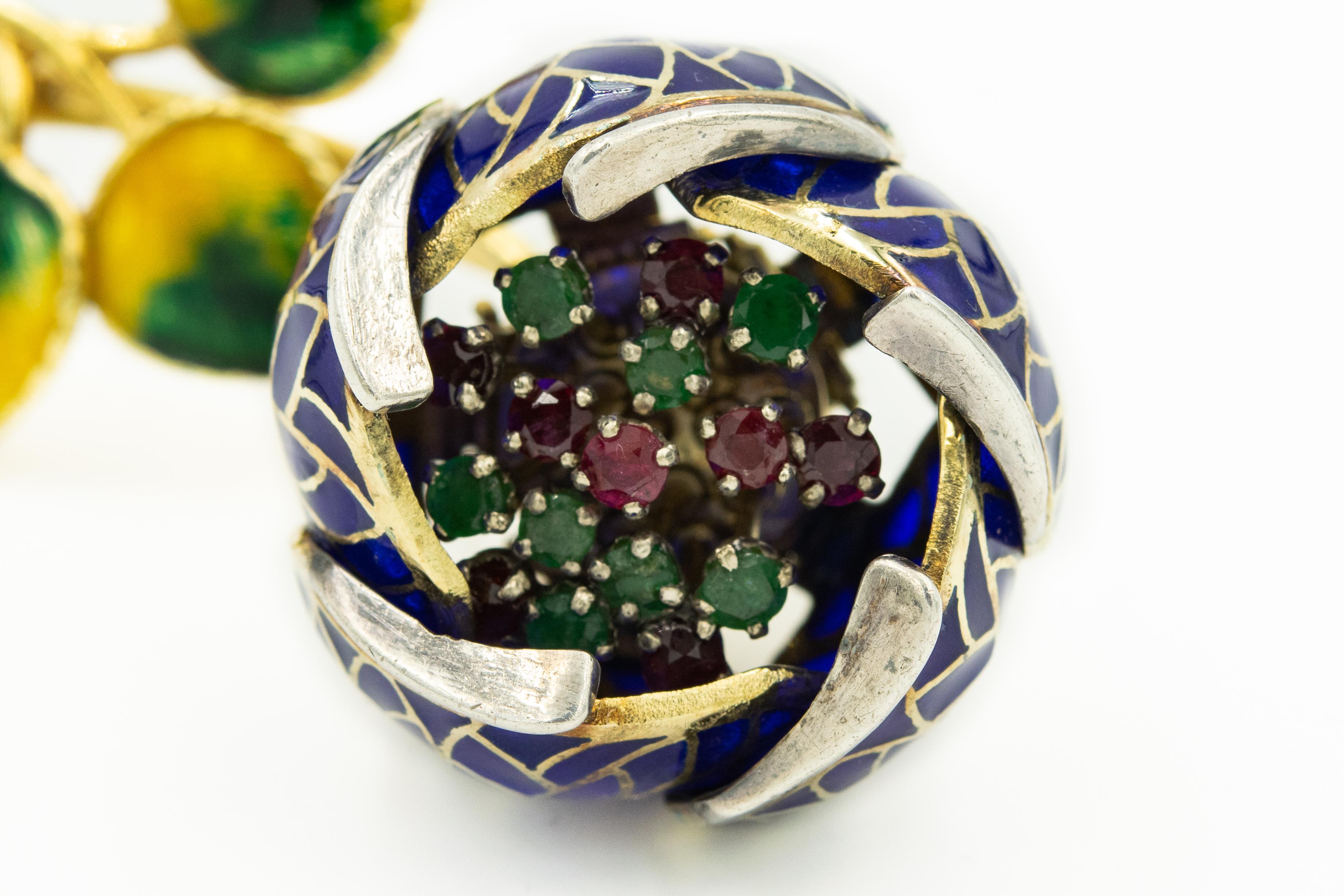 Plique à Jour Enamel Ruby Emerald en Tremblant Flower Gold Brooch Matching Ring For Sale 2