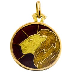 Vintage Plique a Jour Leo 18 Karat Yellow Gold Pendant