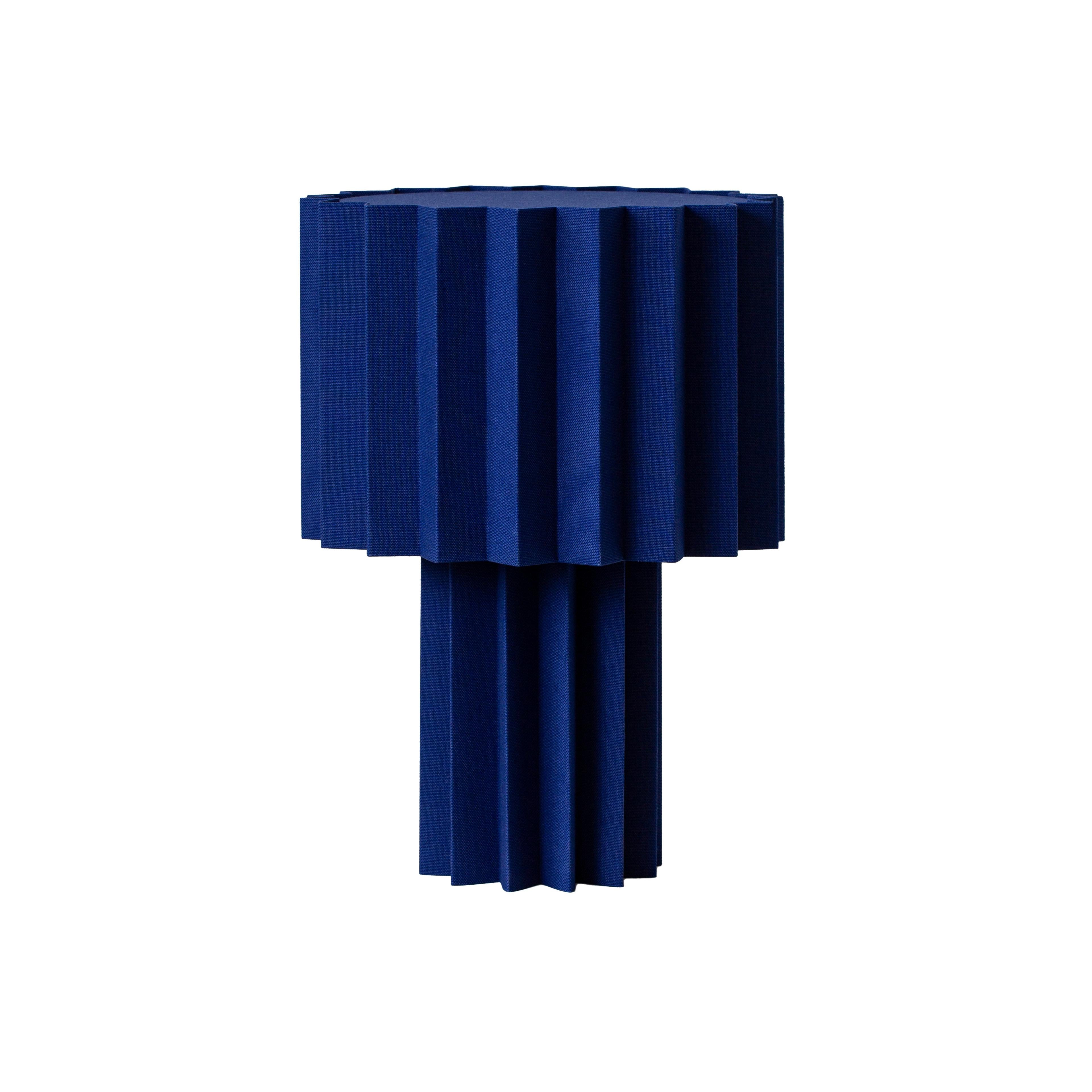 Plissé Blue Edition' plissierte Textil-Tischleuchte von Folkform für Örsjö im Angebot 5