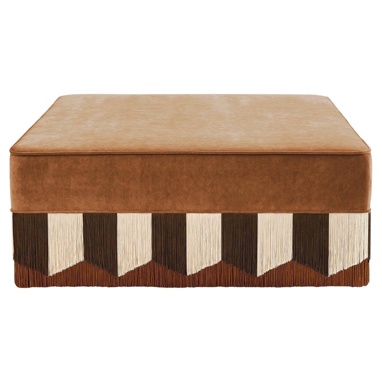 Pouf quadrato Plissé in velluto marrone e cognac di Lorenza Bozzoli Couture
