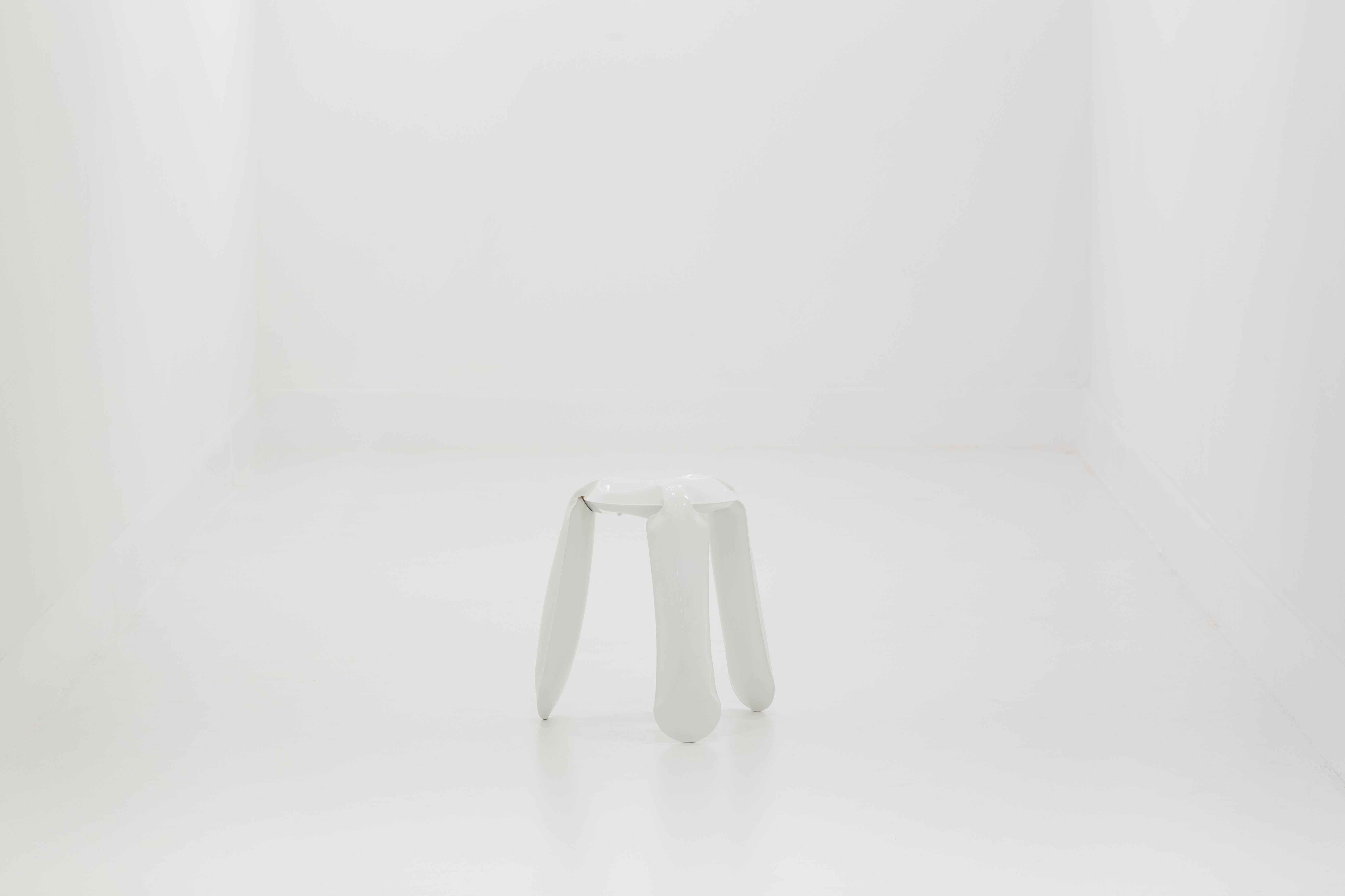 „Plopp“-Hocker von Zieta – weiße Version aus Edelstahl

Modell mini
Abmessungen: 38 cm hoch, 25 cm Durchmesser

 
Plopp ist ein Hocker, entworfen von Zieta Prozessdesign, einer renommierten Designagentur, die von dem bekannten Designer Oskar