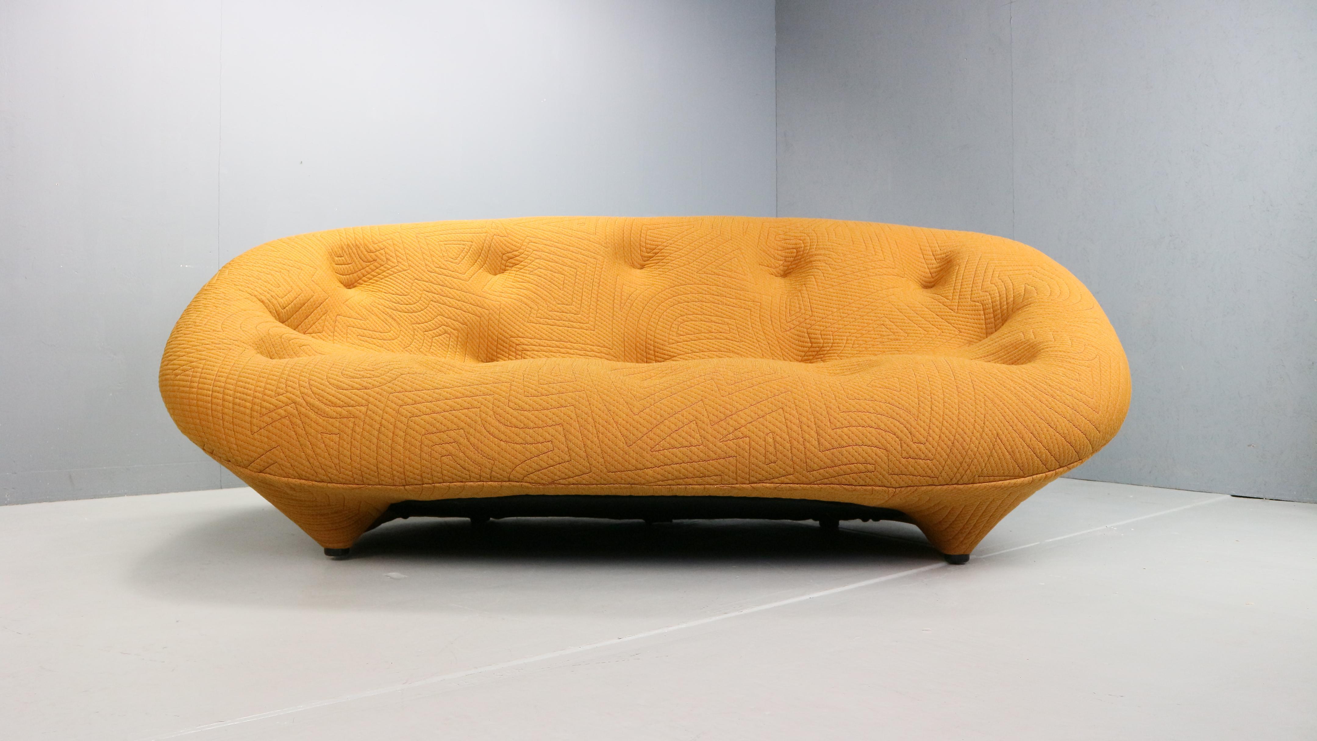 Modern Ploum medium Sofa high back by Ligne Roset in Kvadrat Febrik Apparel 433 For Sale