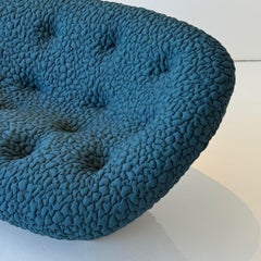 Settee Ploum de Ronan + Erwan Bouroullec pour Ligne Roset en tissu Moby