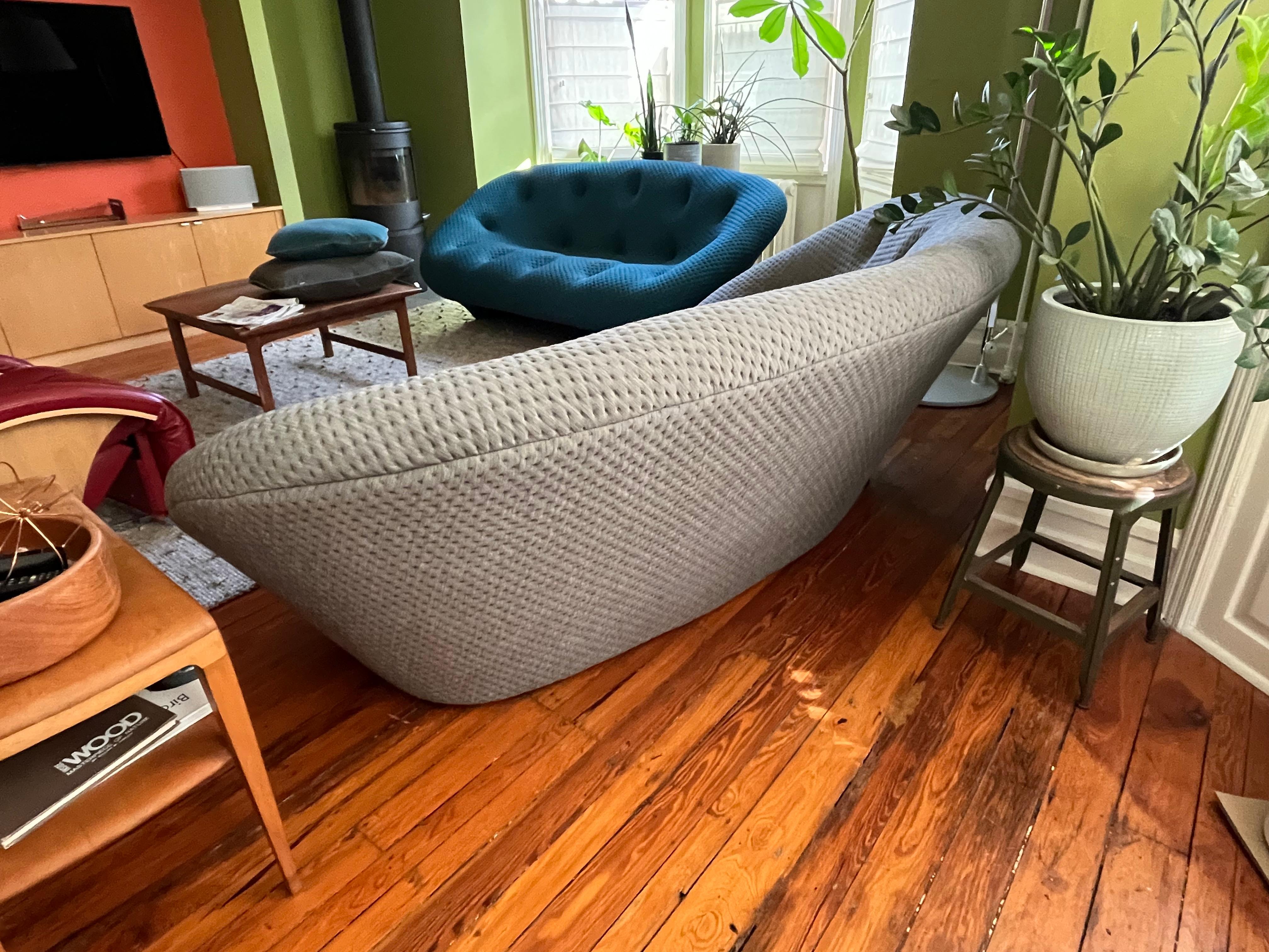 Ploum Sofa by Ligne Roset, designed by Ronan and Erwan Bouroullec im Zustand „Gut“ im Angebot in Philadelphia, PA