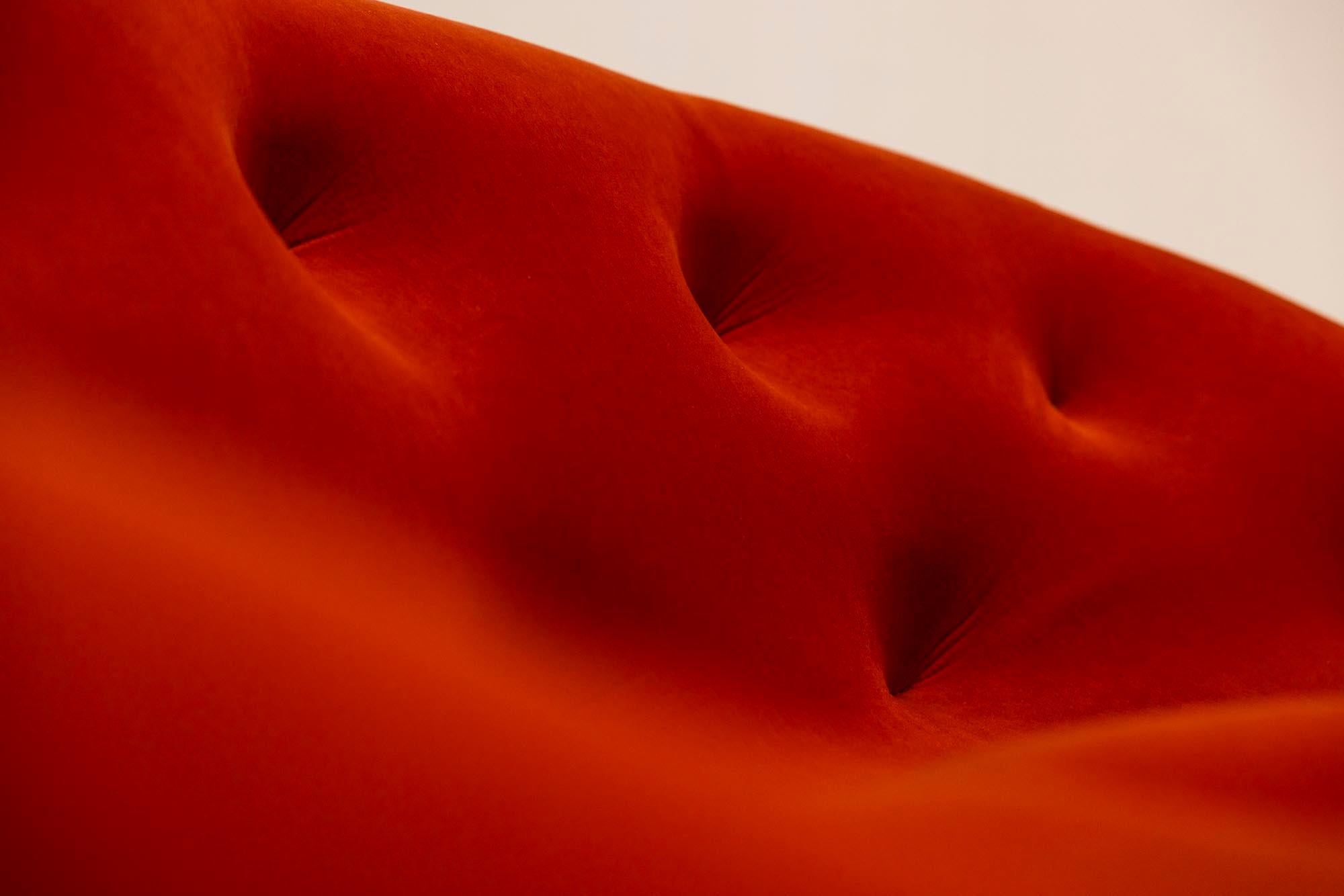 Ploum Sofa von Ligne Roset in Rost-orangefarbener Samtpolsterung 5