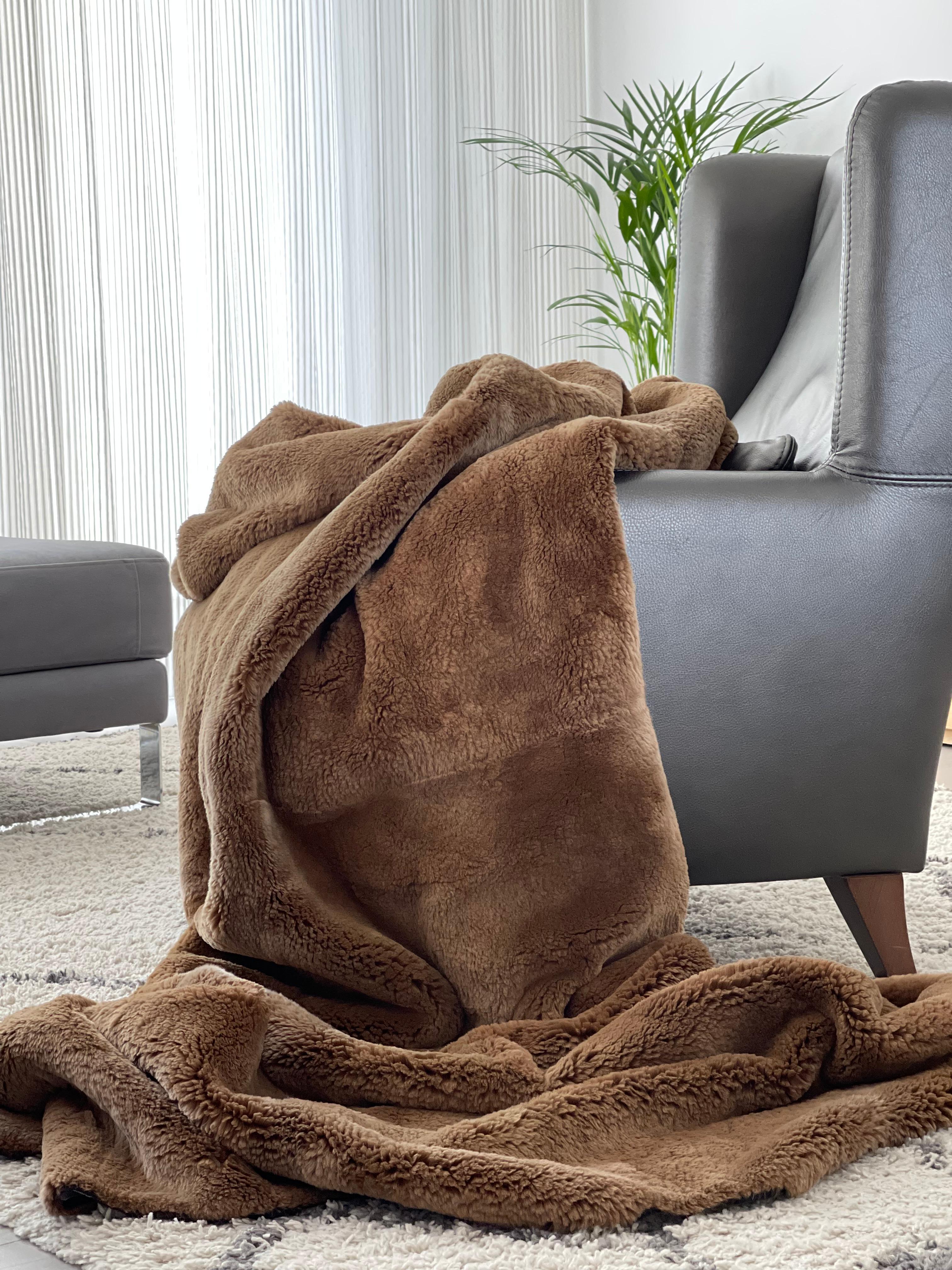 Contemporary Plucked Beaver Fur Bed / Sofa Throw Blanket, Merino Wool Backing