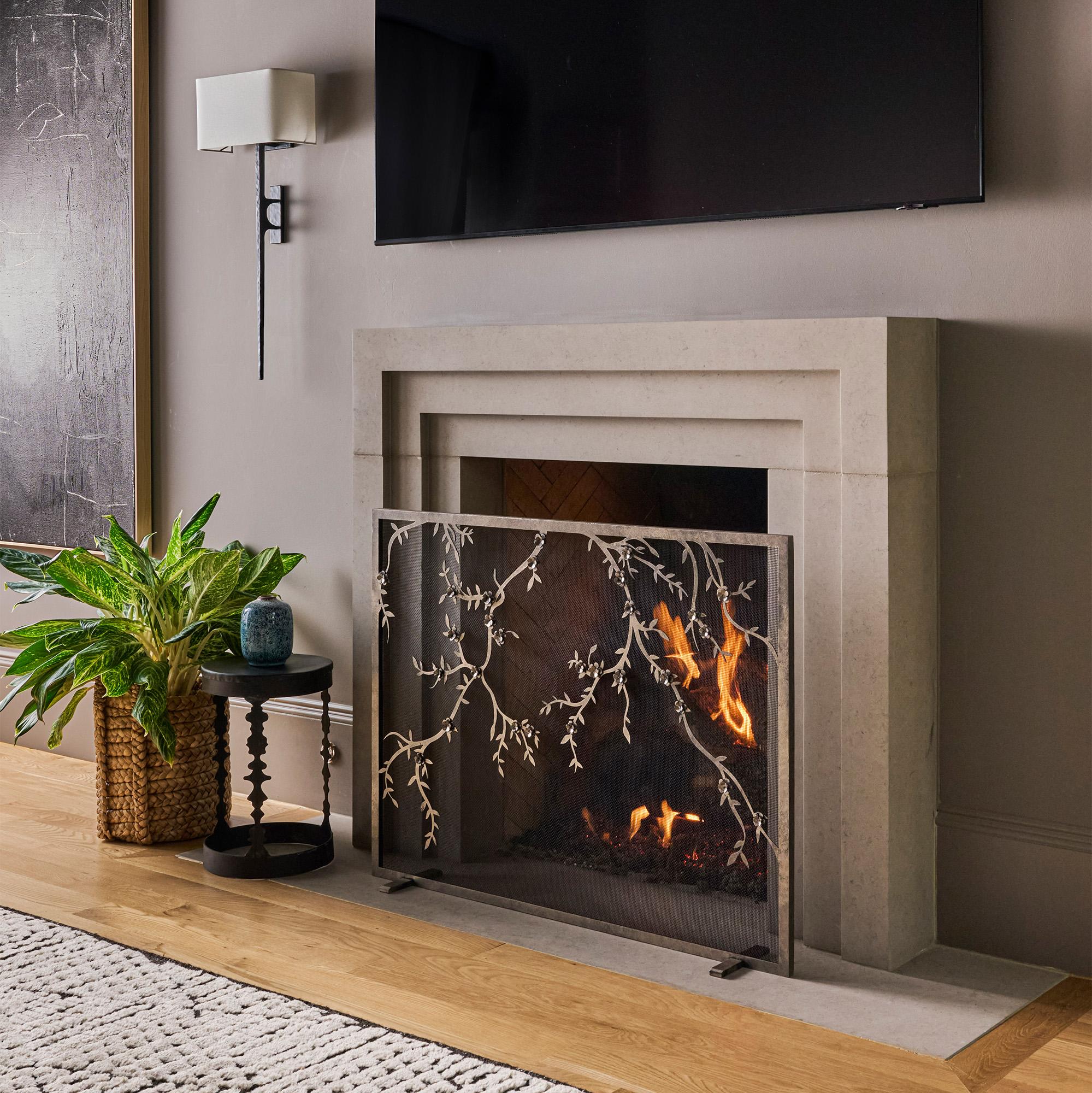Pare-feu Plum Blossom en argent vieilli en vente 4