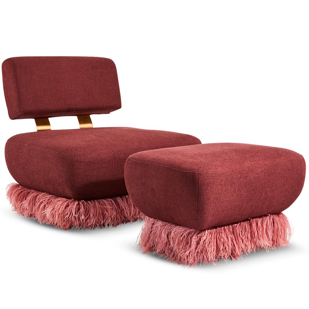 Prugna Boucle' con finiture in vera piuma di struzzo rosa, pouf di struzzo in vendita 1